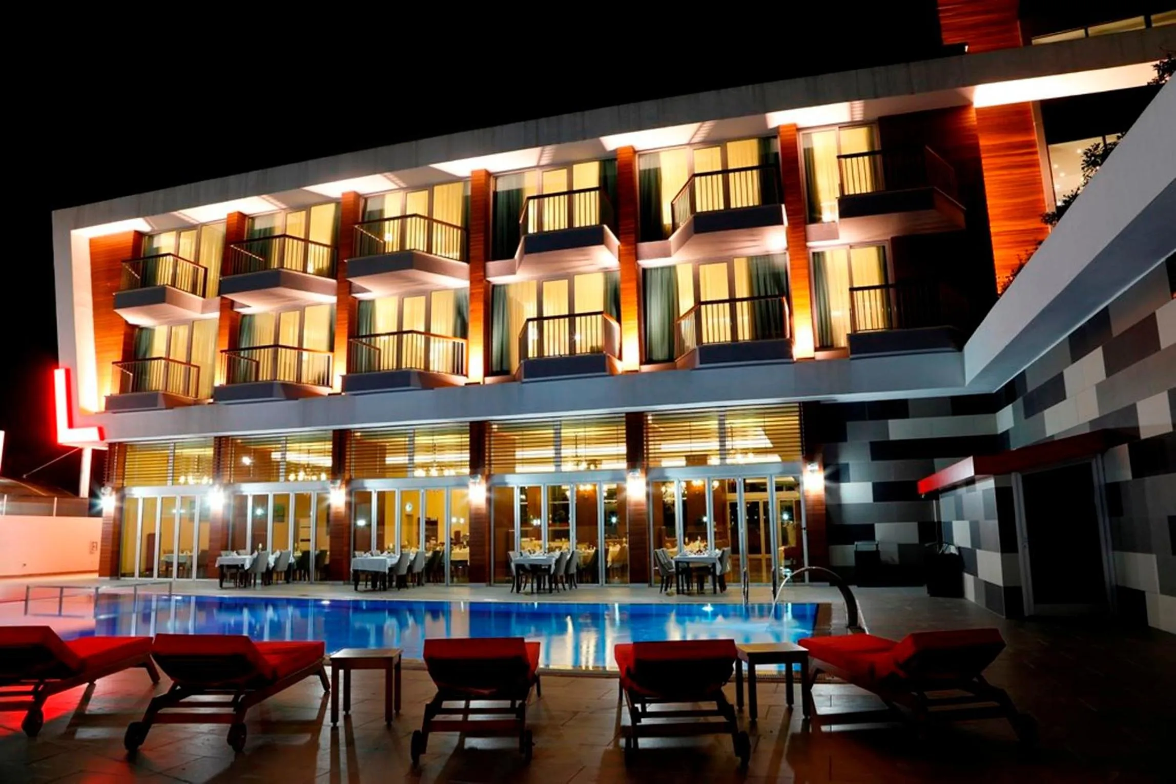Swimming pool in Yalova Lova Hotel & SPA Yalova