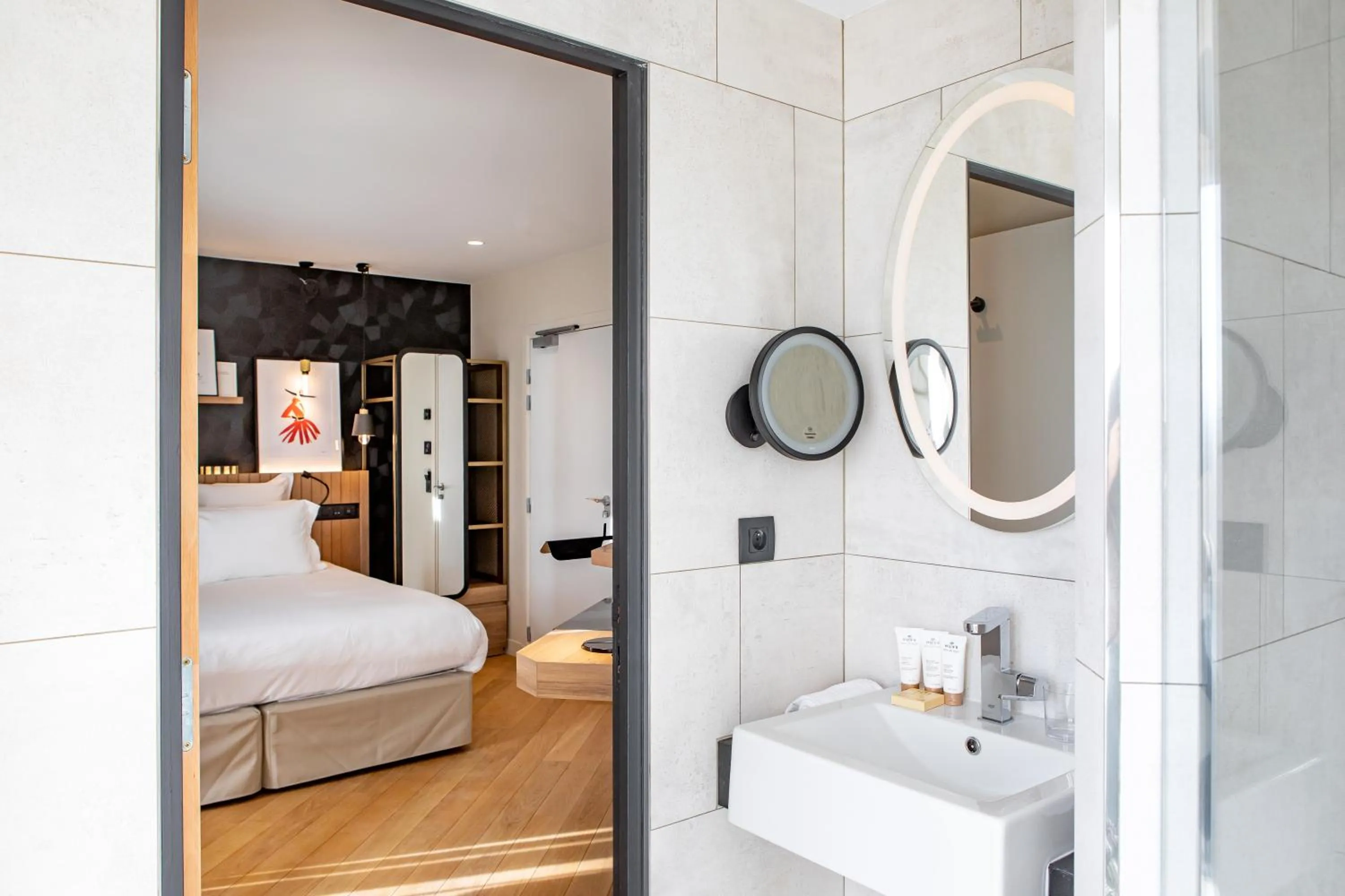 Bathroom, Bed in Maison Mère