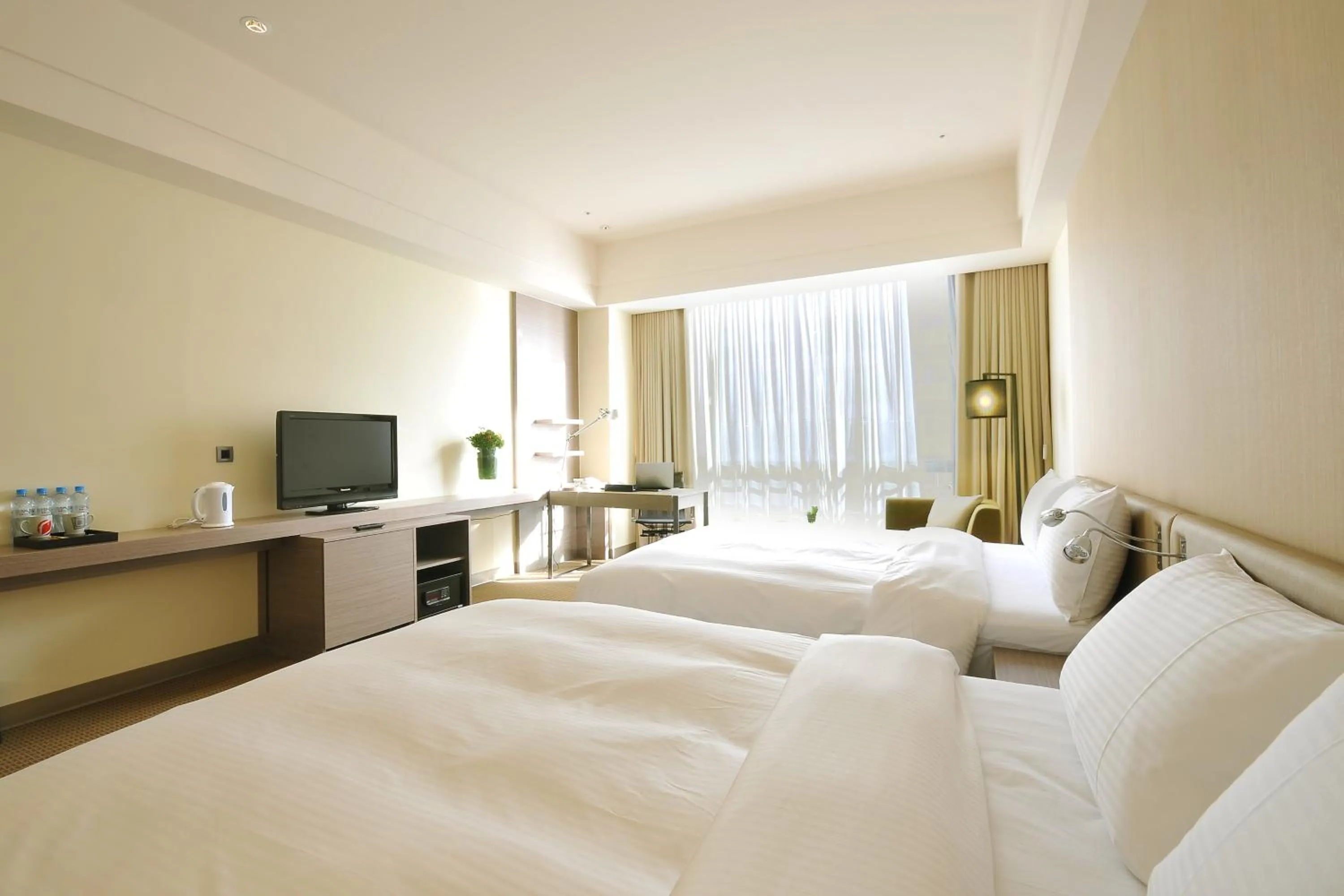 Photo of the whole room, Bed in Academy Hotel