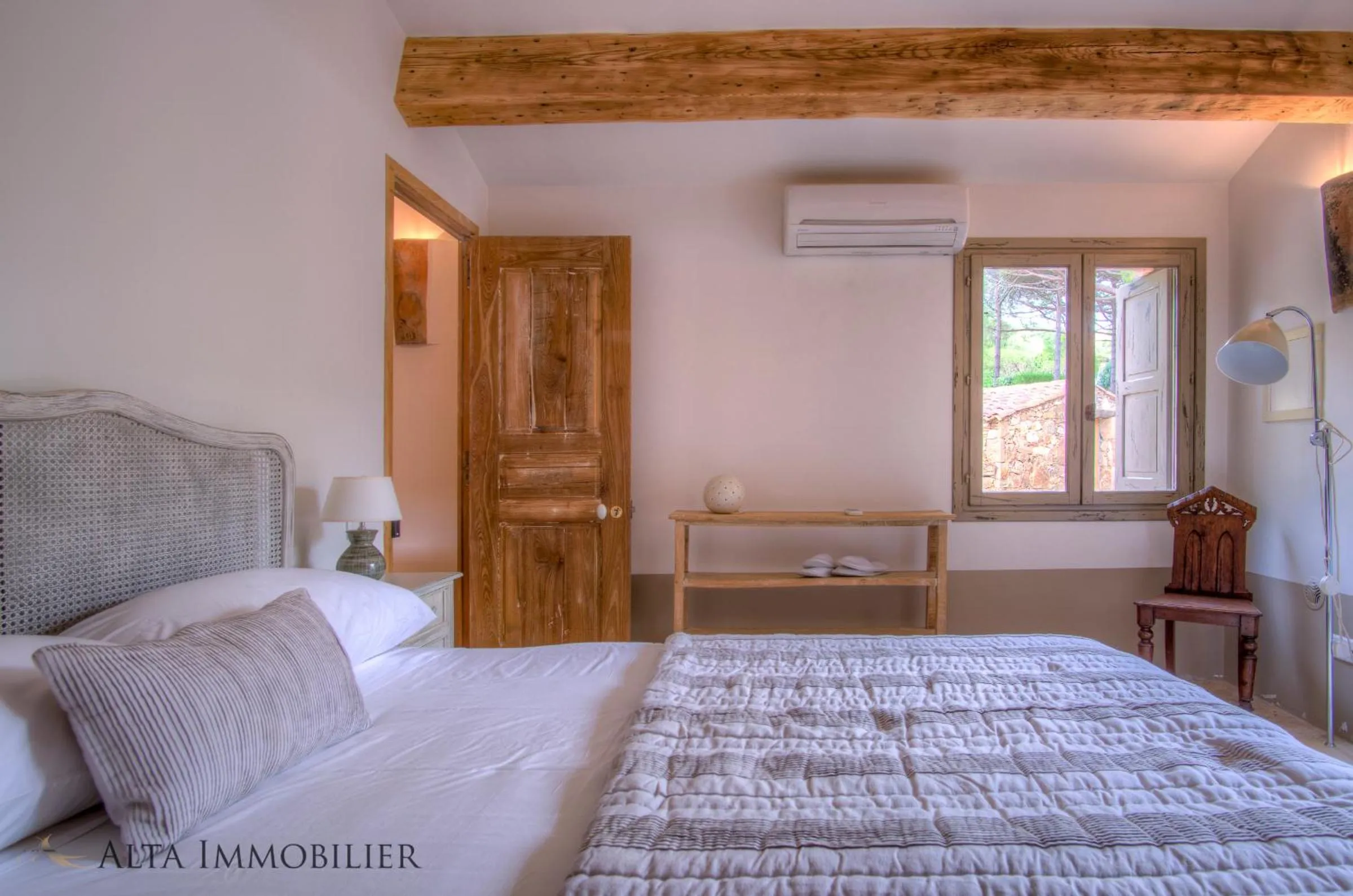 Bedroom, Bed in Villa Serenita Pallombaggia