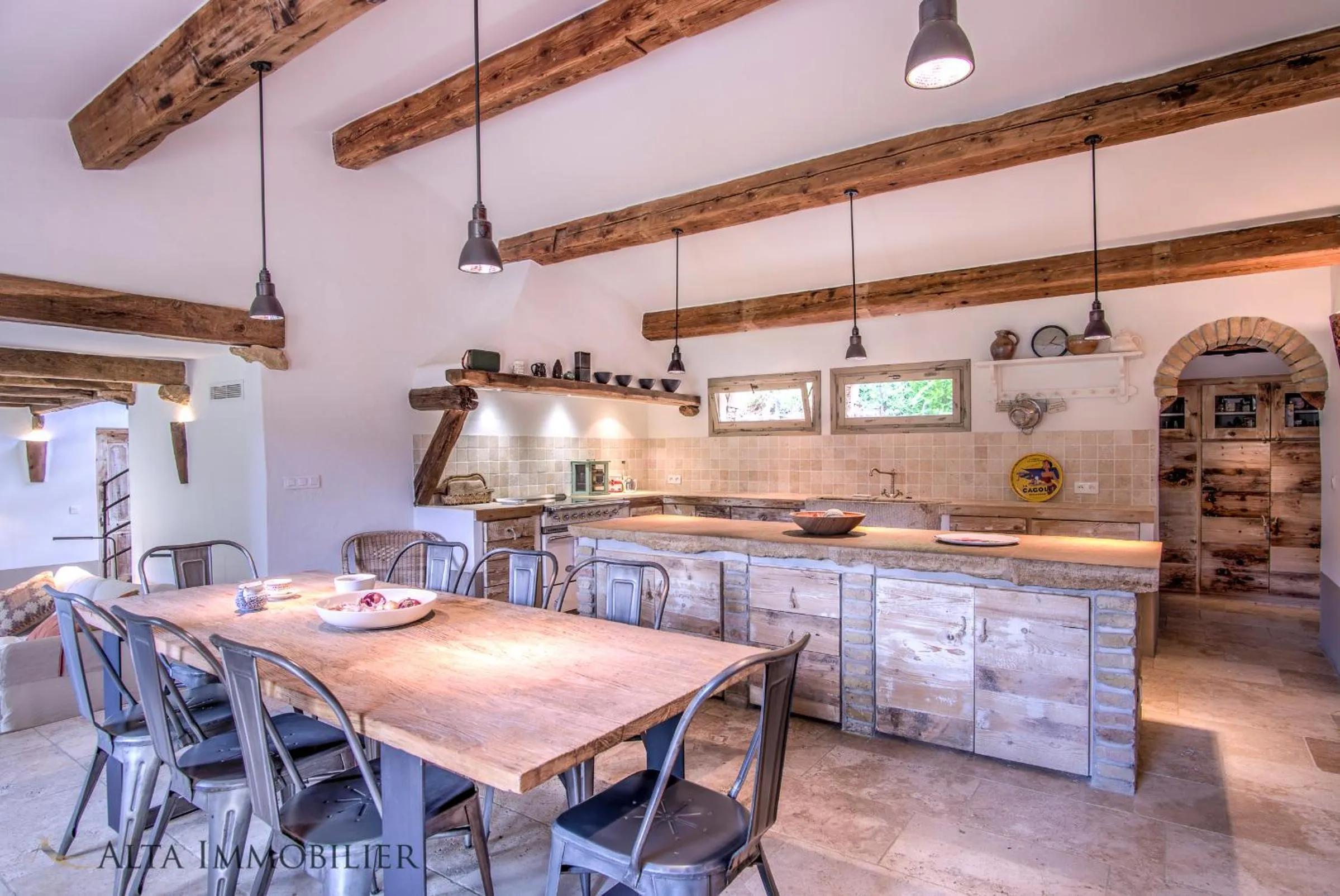 Kitchen or kitchenette in Villa Serenita Pallombaggia