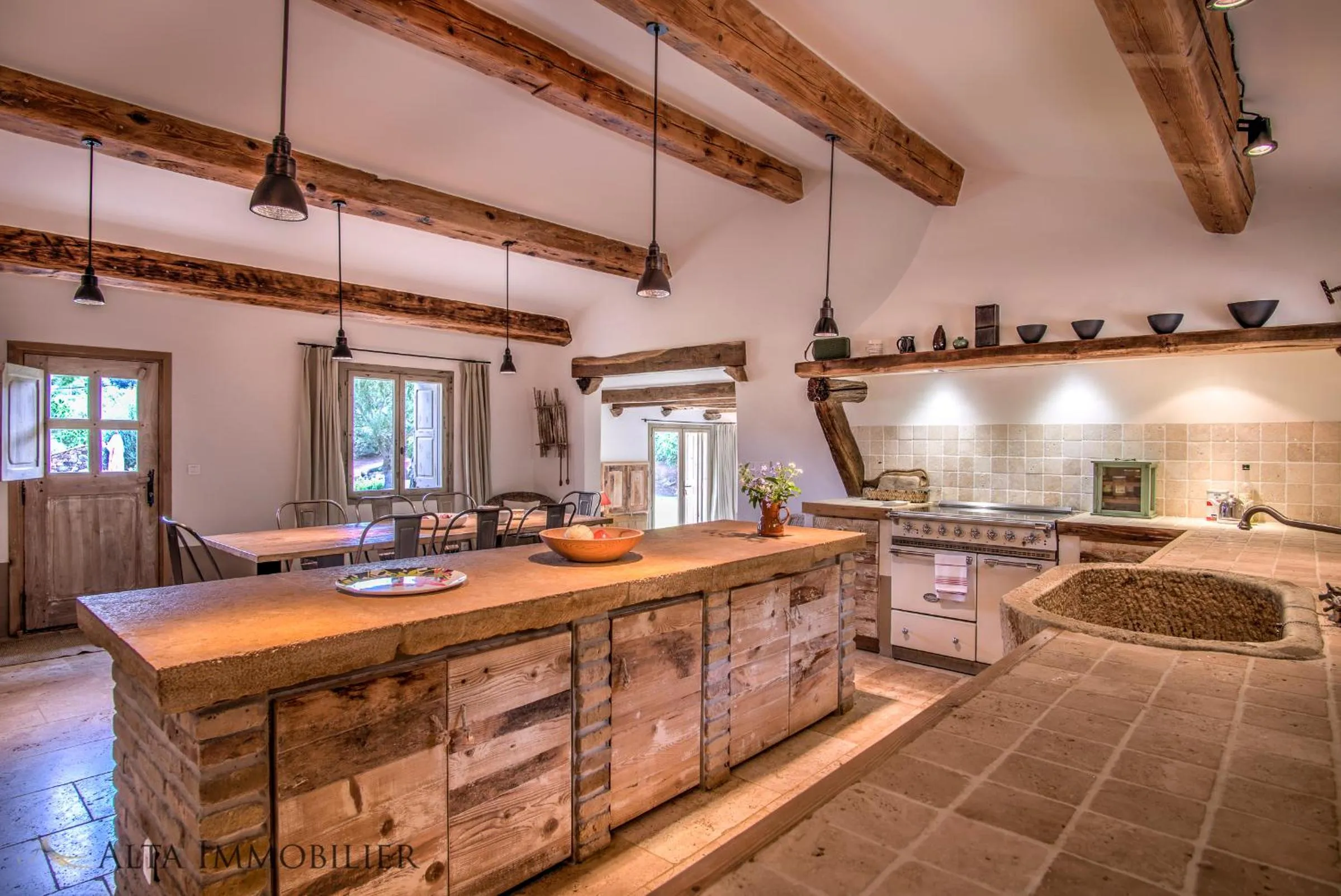 Kitchen or kitchenette in Villa Serenita Pallombaggia