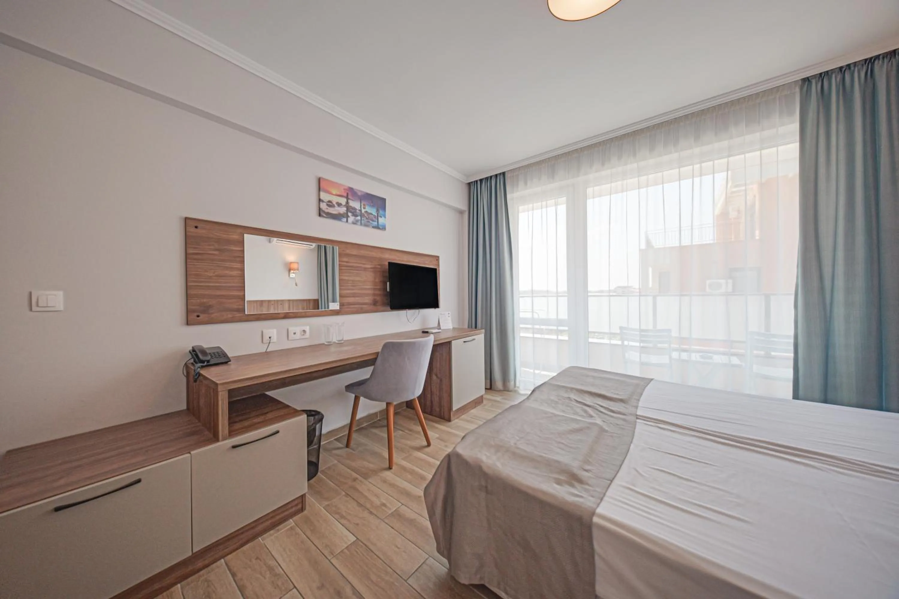 Photo of the whole room in Cinema Hotel