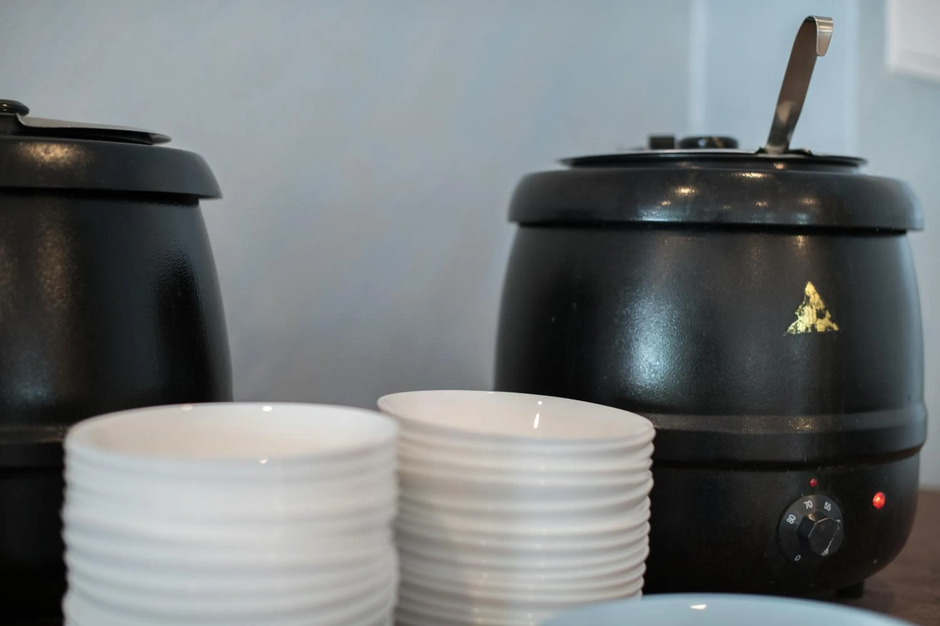 Restaurant/places to eat in Cinema Hotel