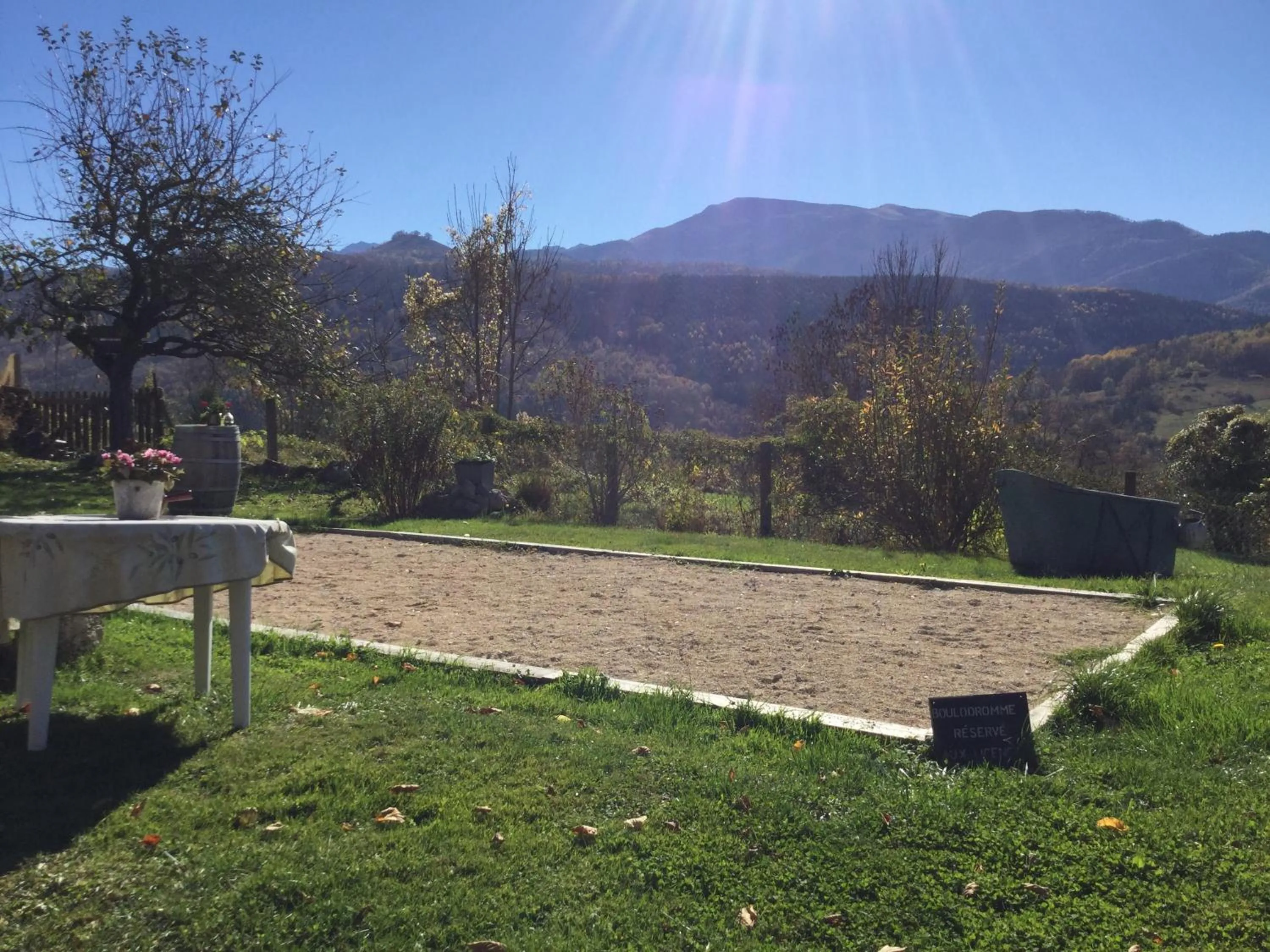 Entertainment in Infocus-Du-Sud