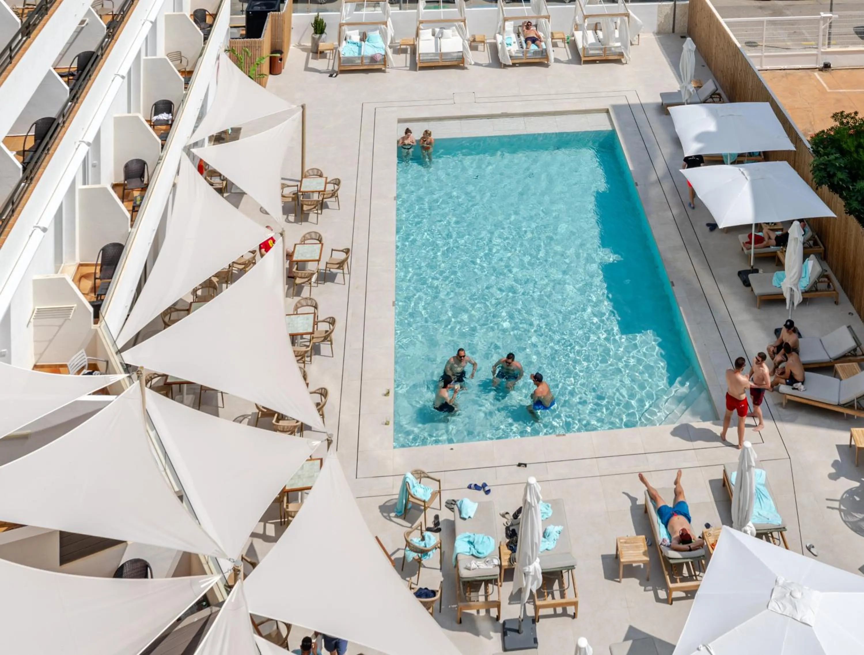 Swimming pool in Hotel Principe Wellness&Spa