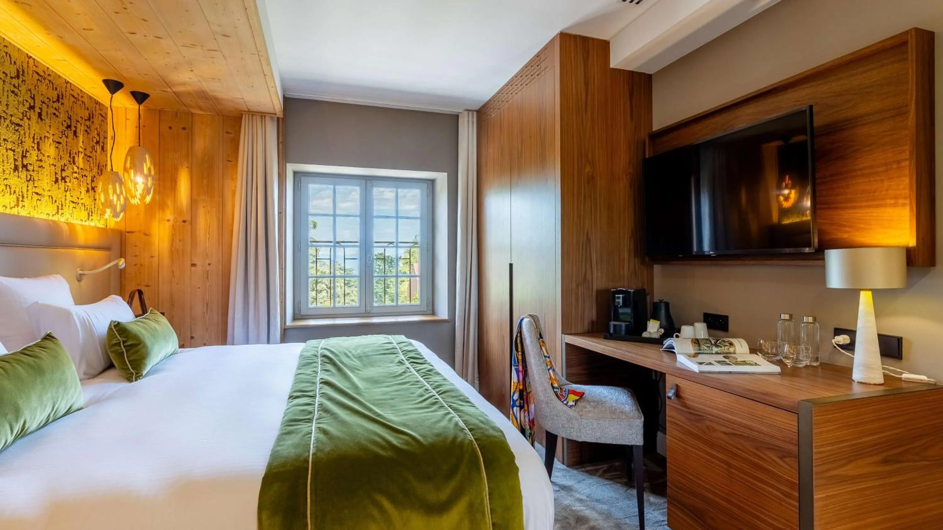 Bedroom, Bed in Domaine de Dolomieu Hotel & Spa - BW Premier Collection