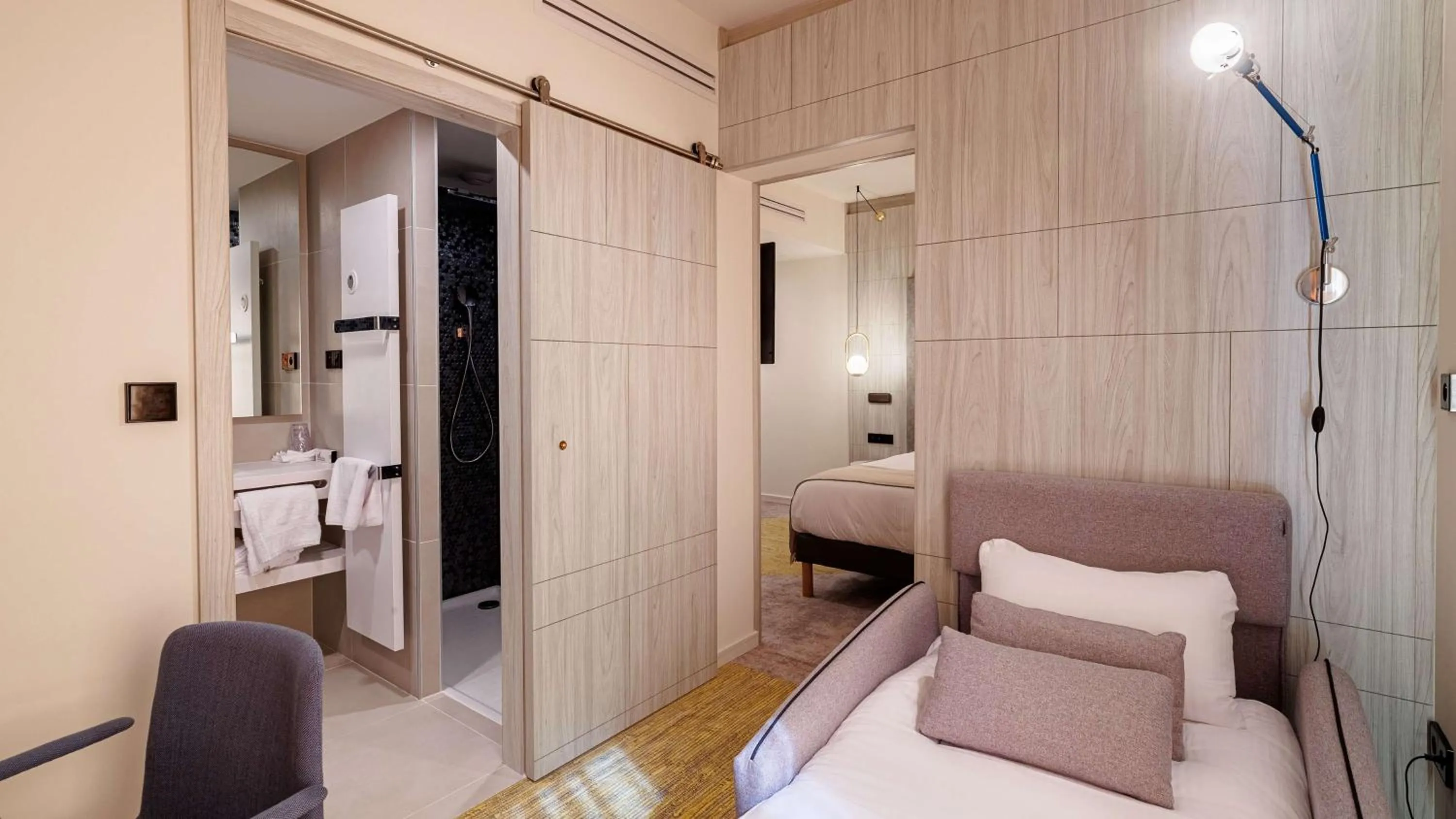 Bedroom, Bed in Domaine de Dolomieu Hotel & Spa - BW Premier Collection