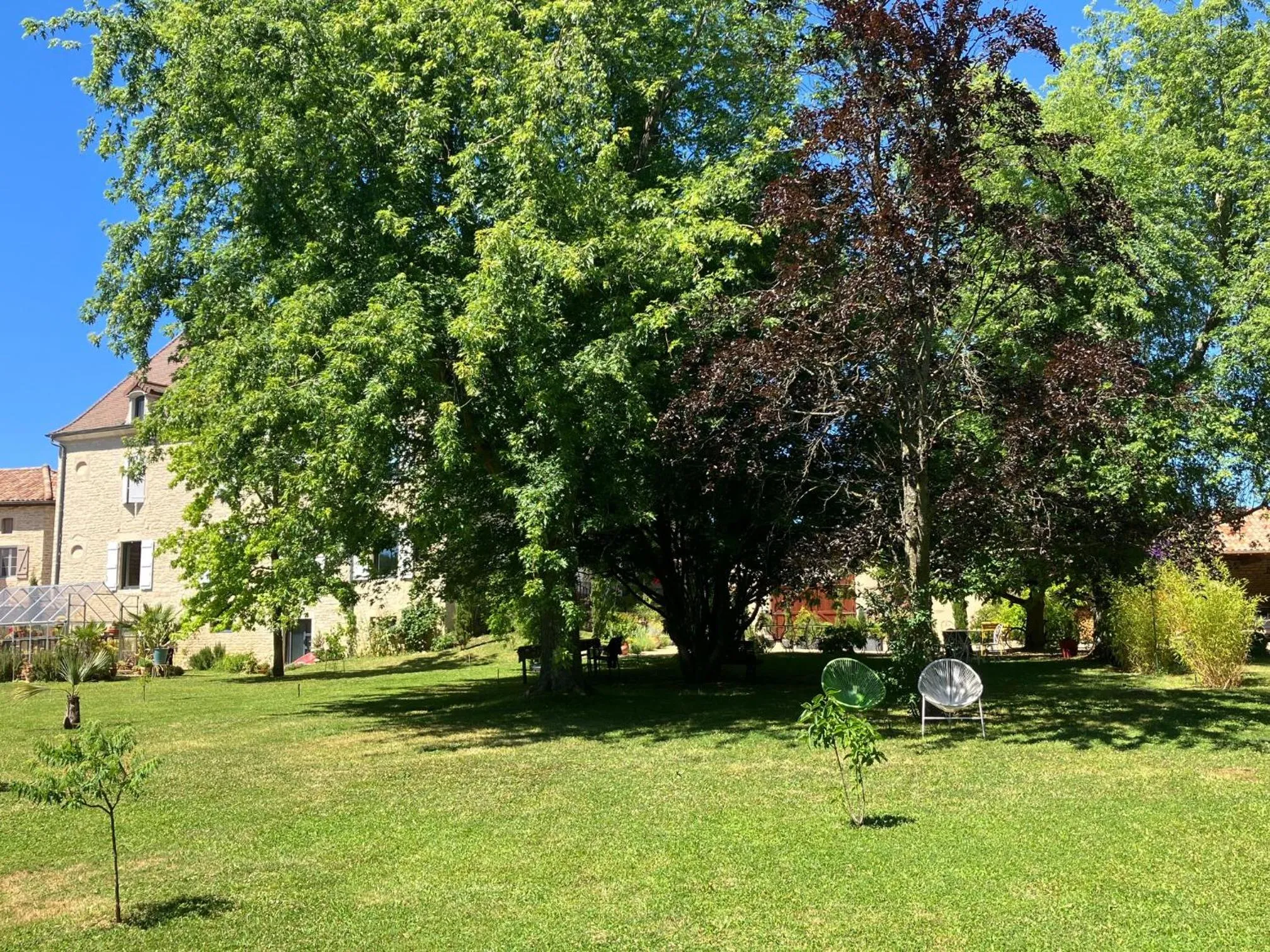 Property building in Le Clos De Quintaine Chambres d'Hôtes