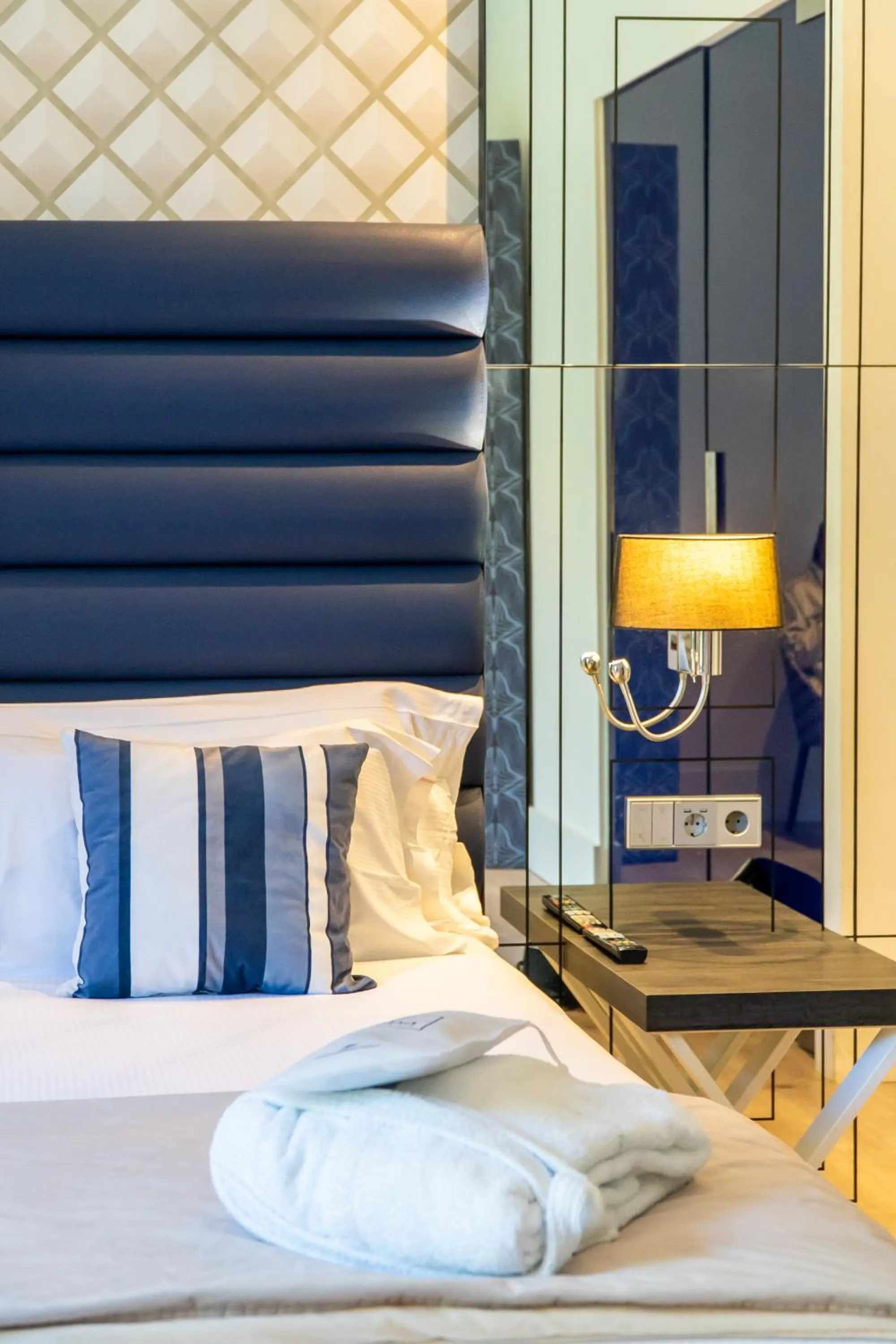 Bed in Abba San Sebastián Hotel