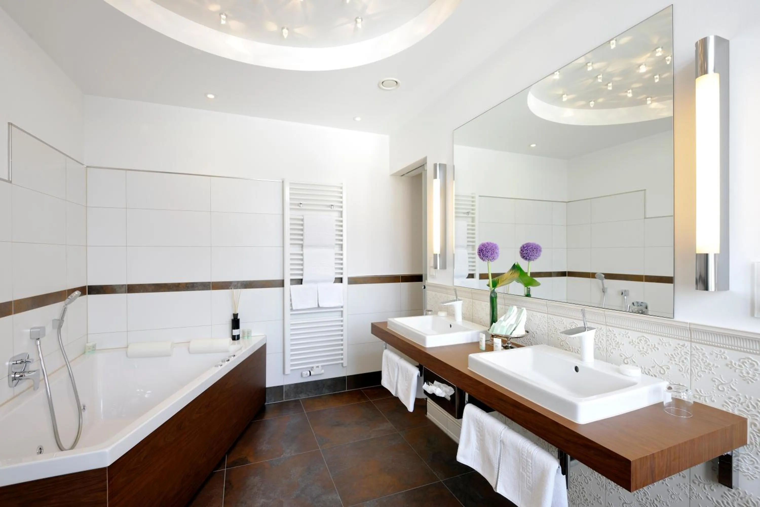 Bathroom in Kastens Hotel Luisenhof