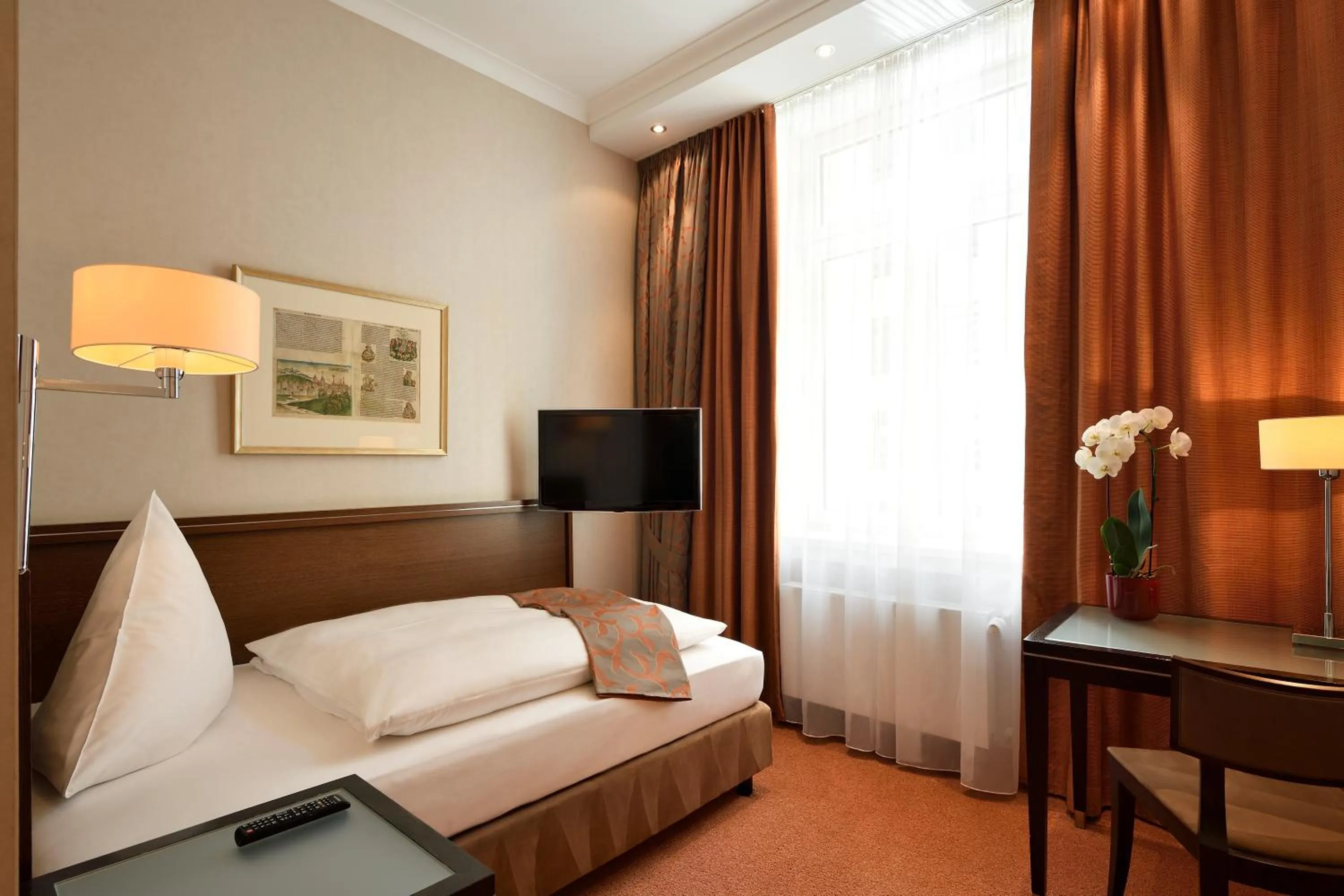 Bed in Kastens Hotel Luisenhof