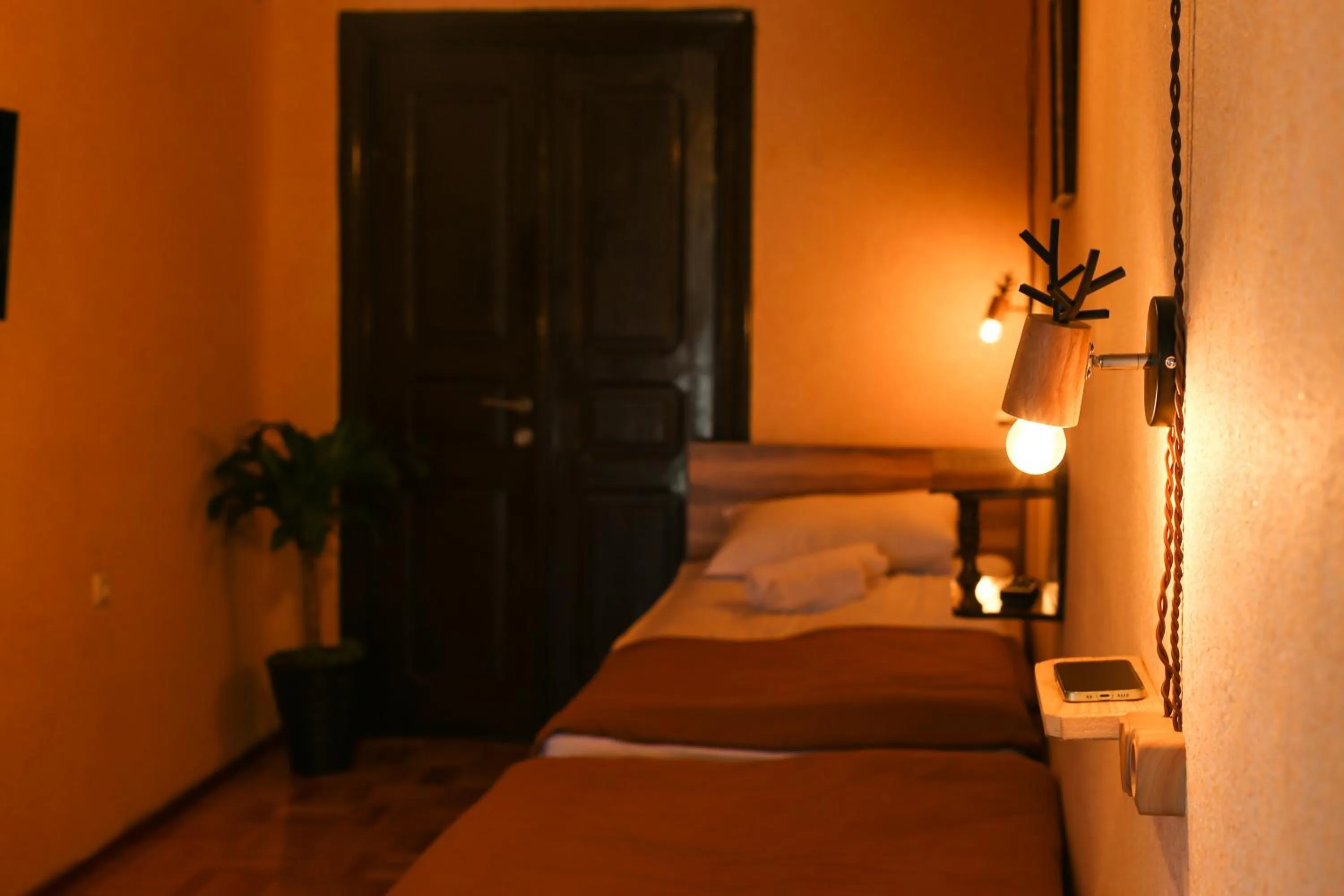 Bird's eye view, Bed in Hotel History