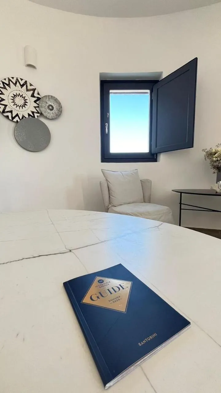 Bedroom, Bed in Topos Exclusive Santorini