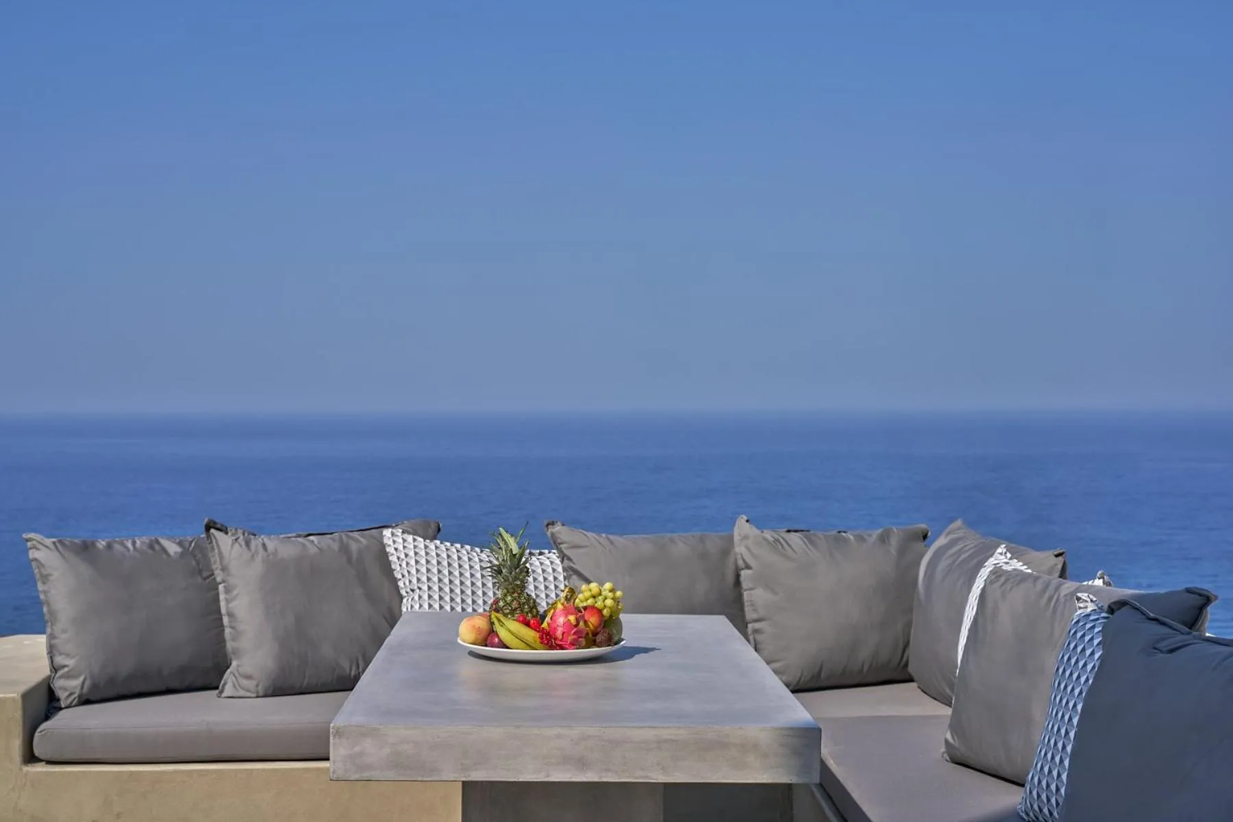 Day in Topos Exclusive Santorini