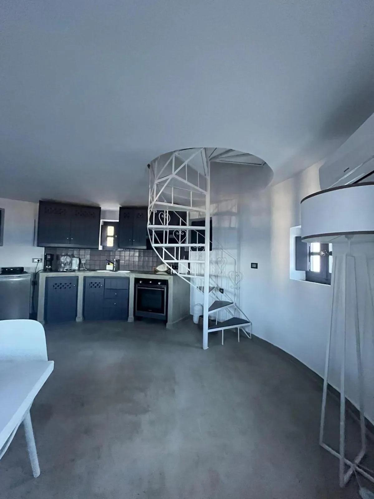 Property building in Topos Exclusive Santorini