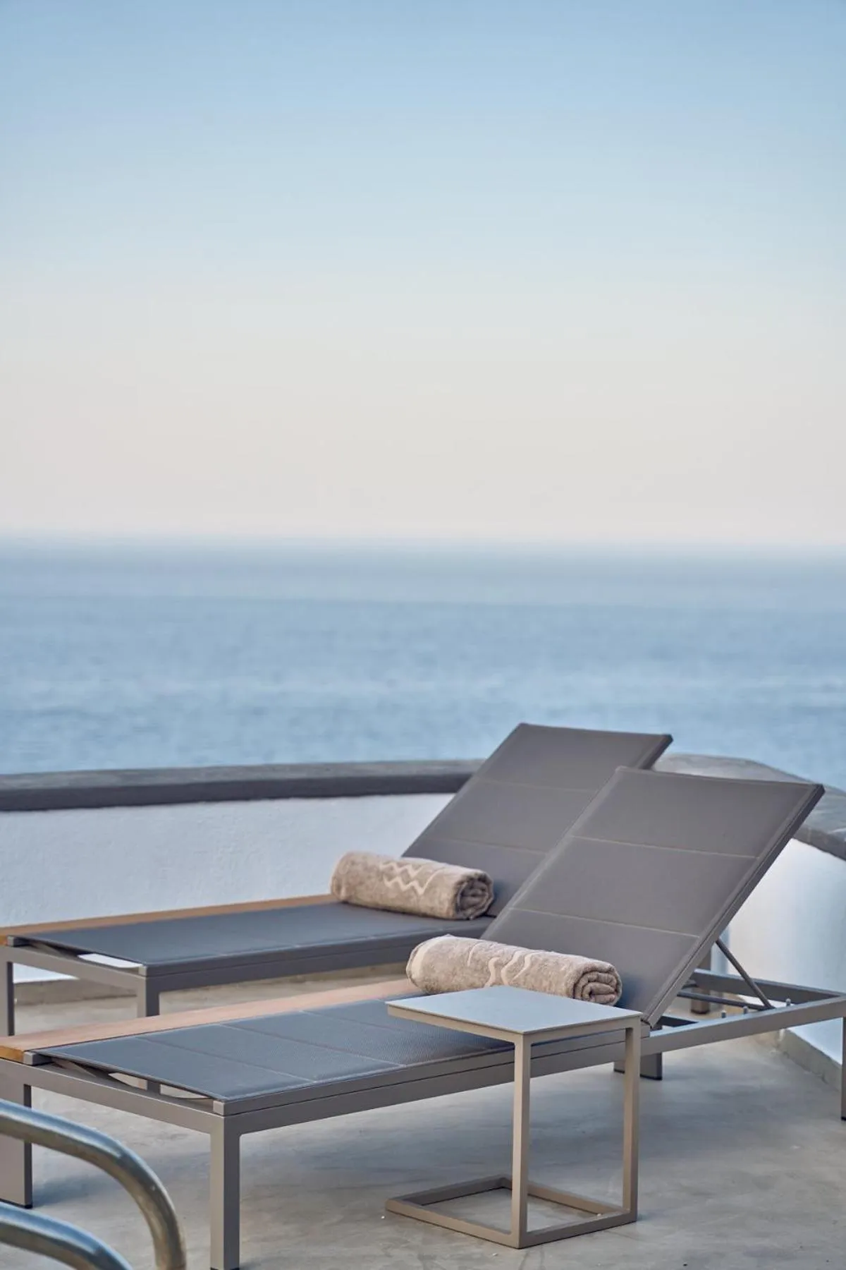 Day in Topos Exclusive Santorini