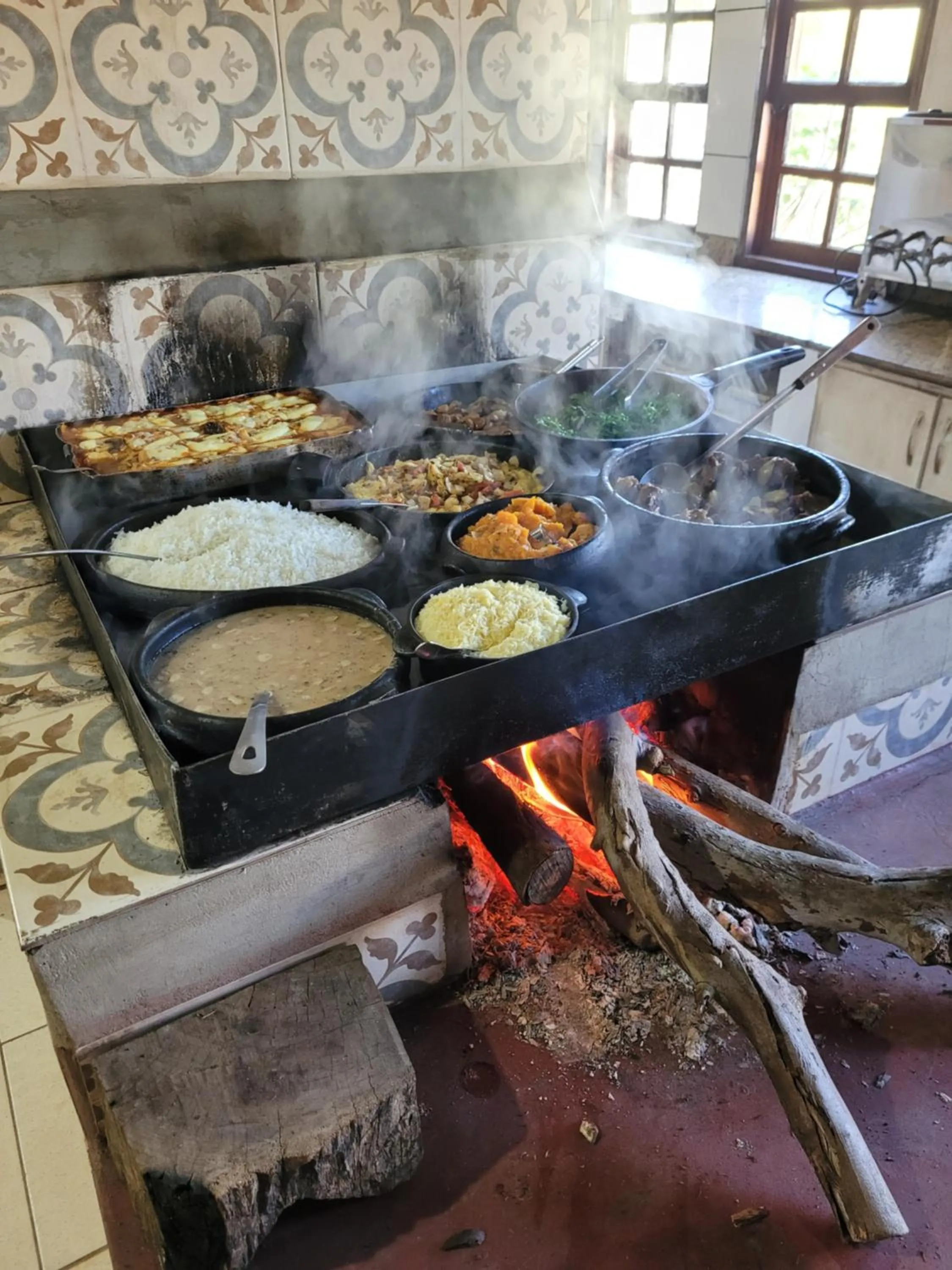 Food and drinks in Fazenda Serra que Chora - Pousada e Restaurante