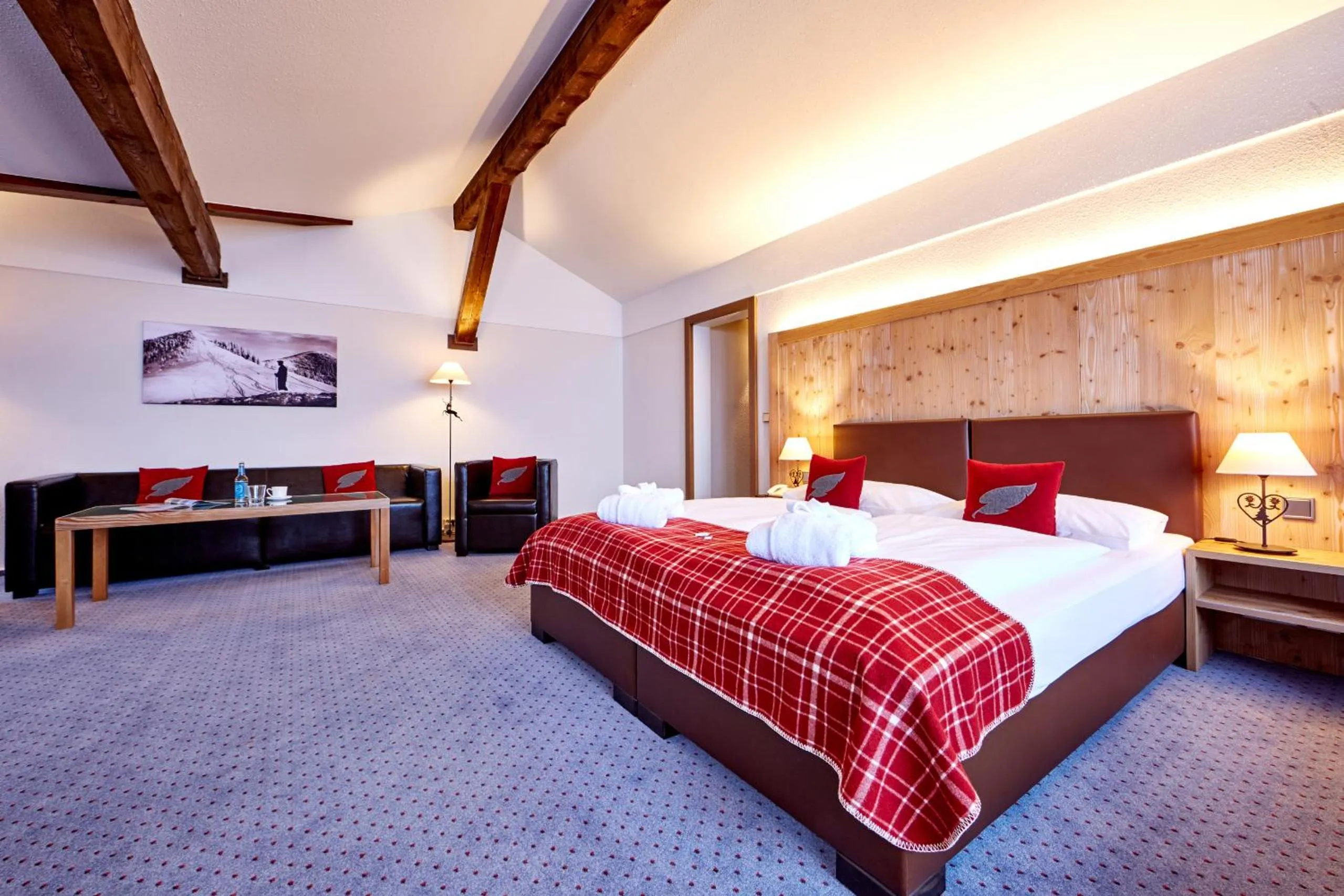 Photo of the whole room, Bed in Hotel Schillingshof