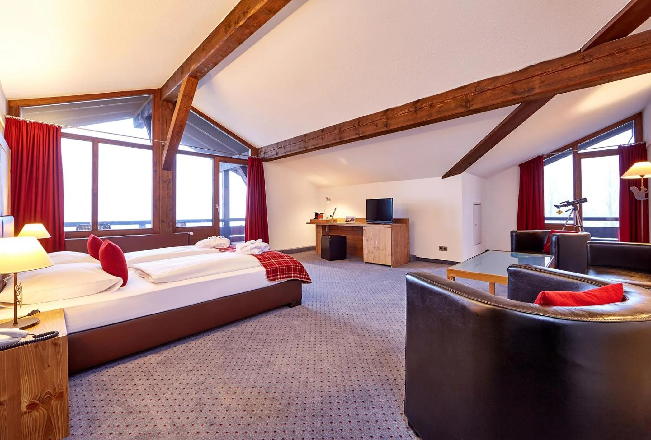 Photo of the whole room, Bed in Hotel Schillingshof