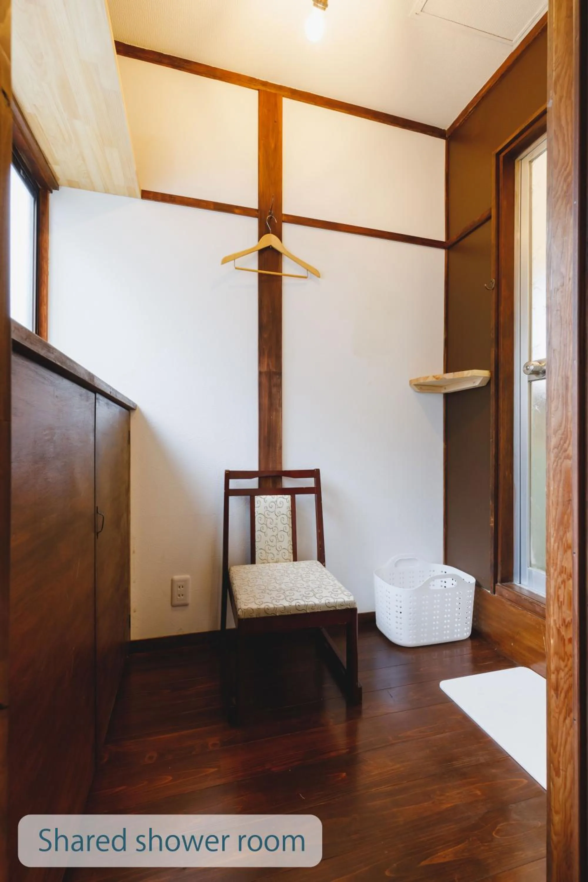 Shower, Bed in Couch Potato Hostel