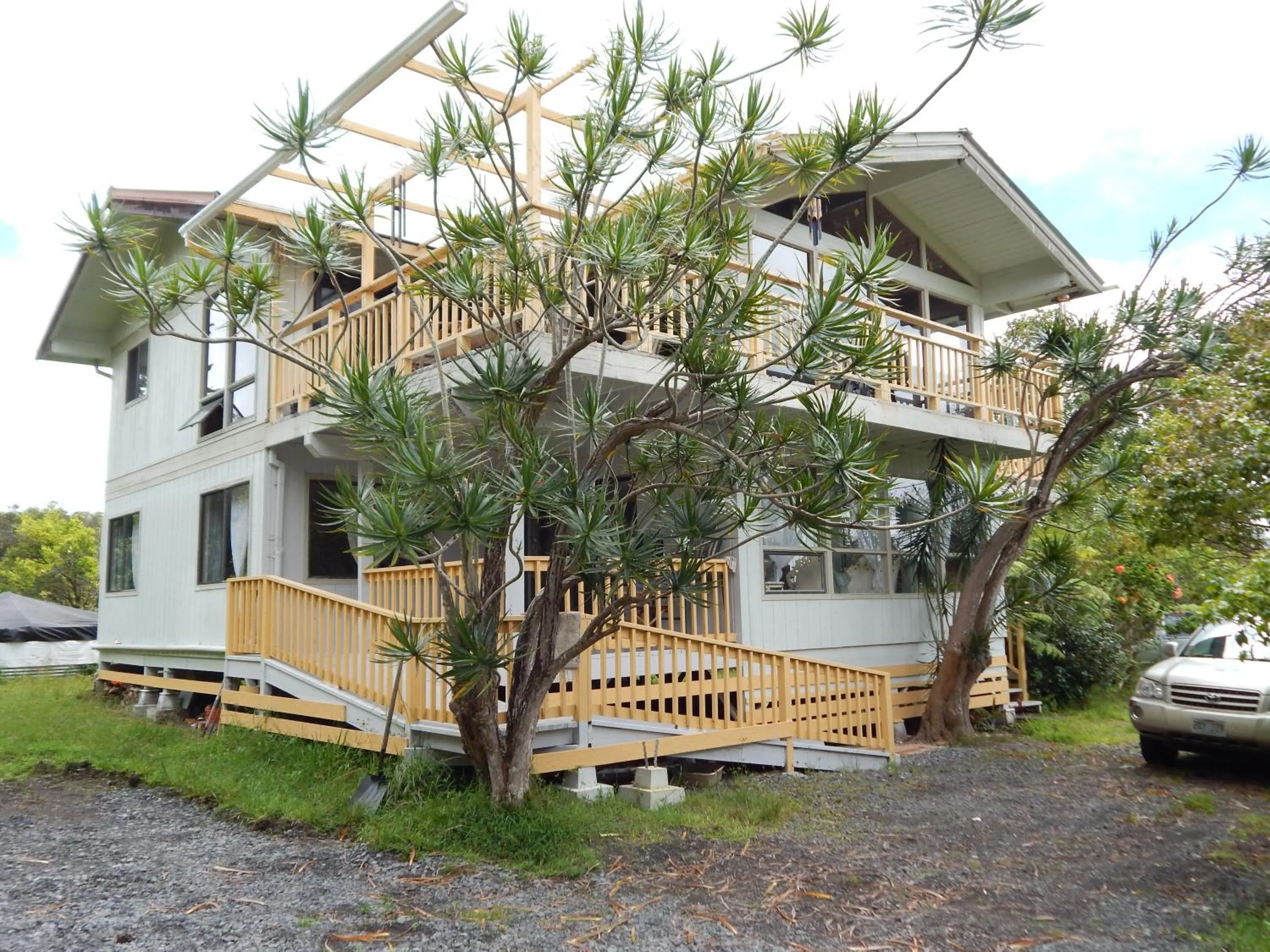 Facade/entrance in Fern Forest Getaway