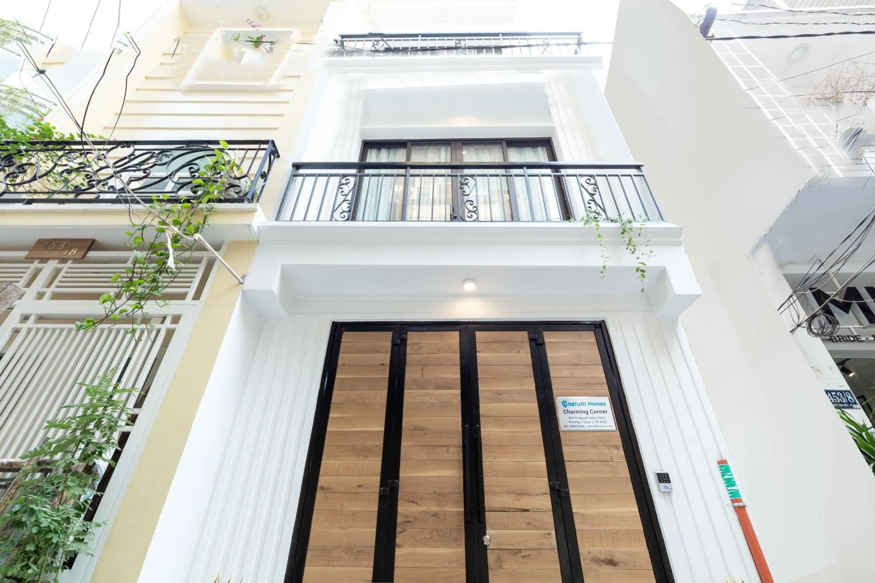 Property building in Cozrum Homes - Charming Corner