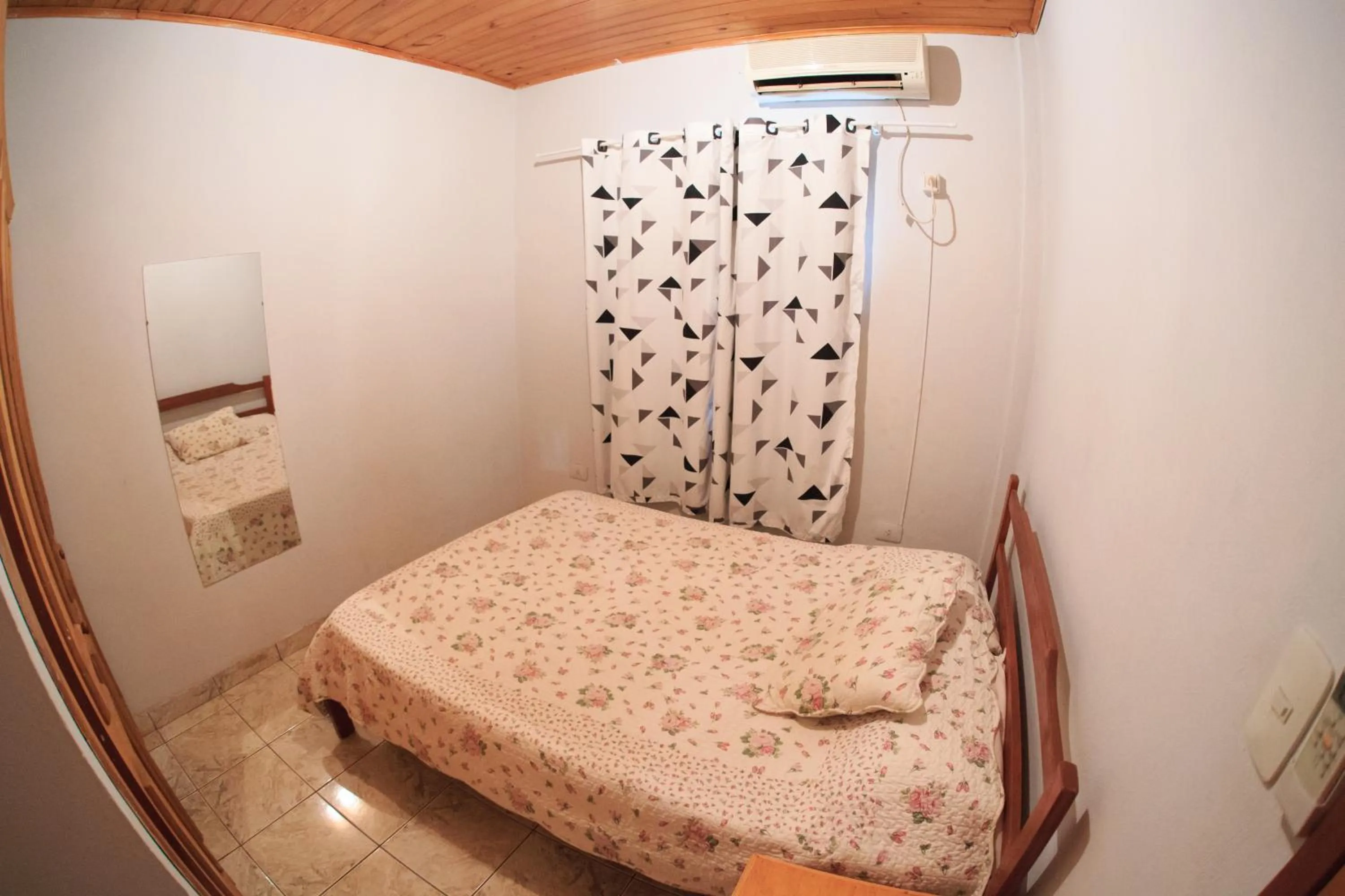 Photo of the whole room, Bed in Lo de Carmen Apart