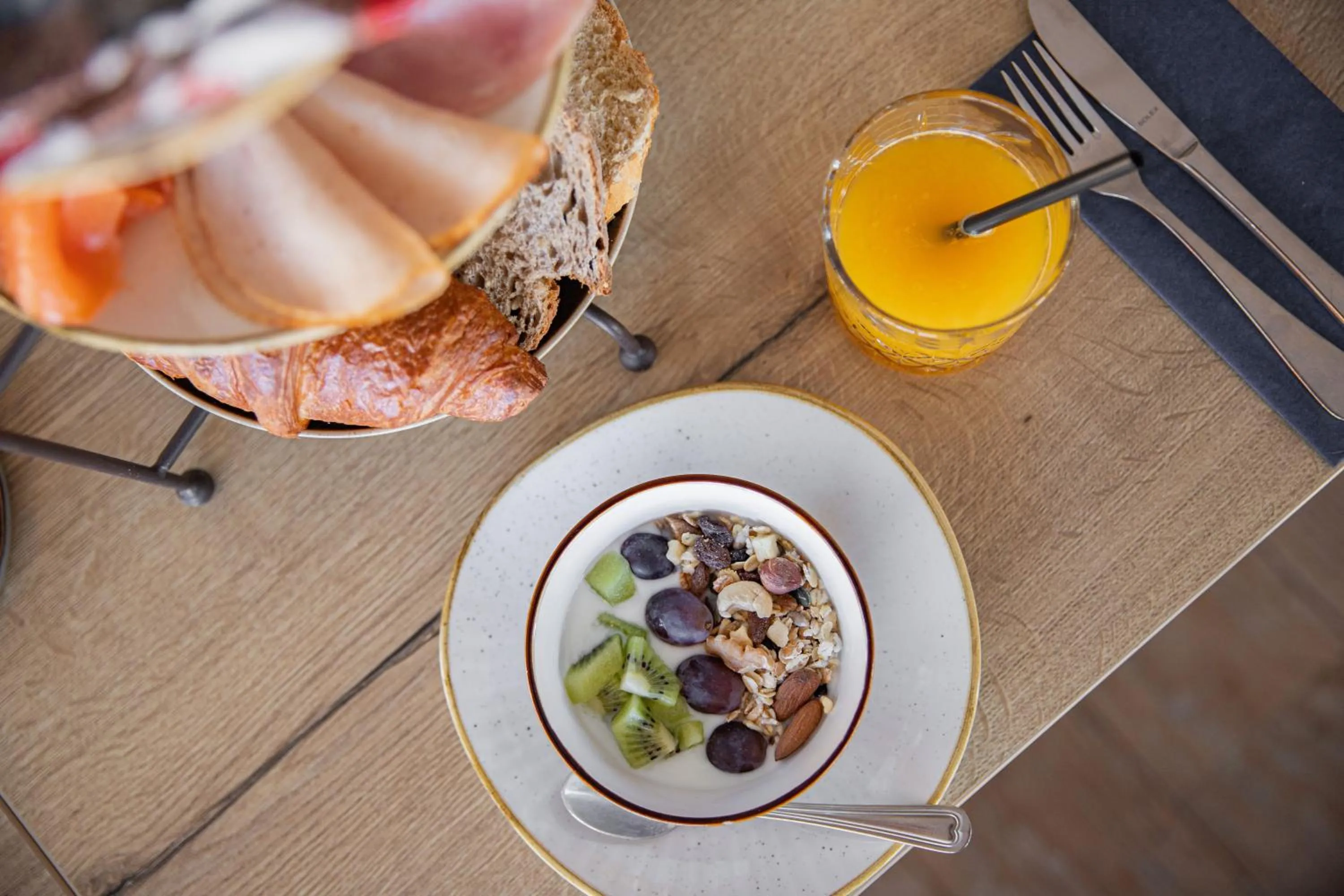 Food and drinks in Hotel-Restaurant De Walvisvaarder