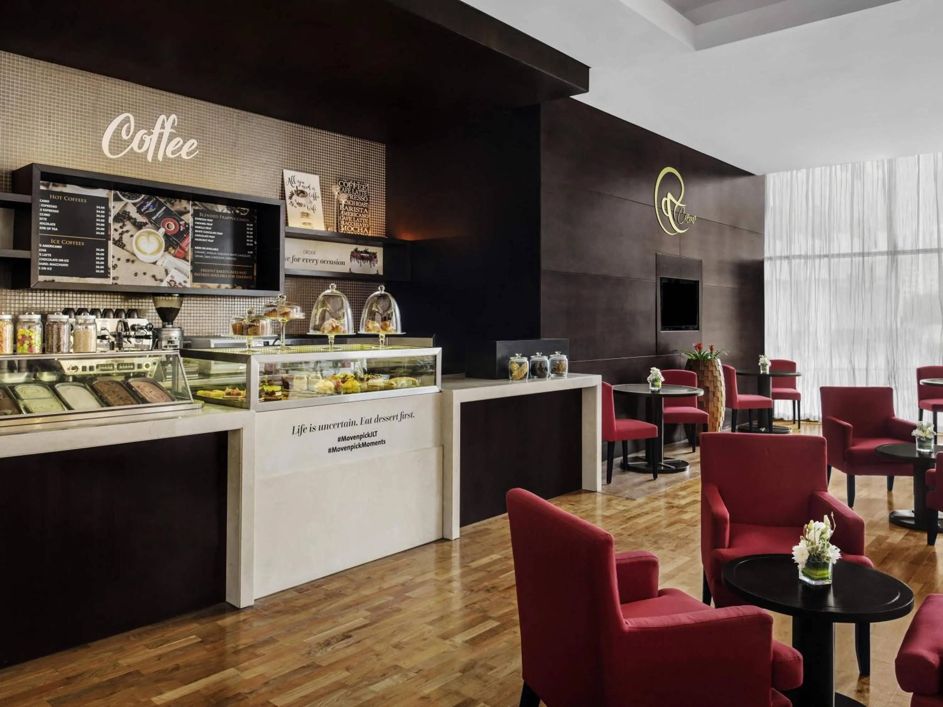 Restaurant/places to eat in Mövenpick Hotel Jumeirah Lakes Towers Dubai