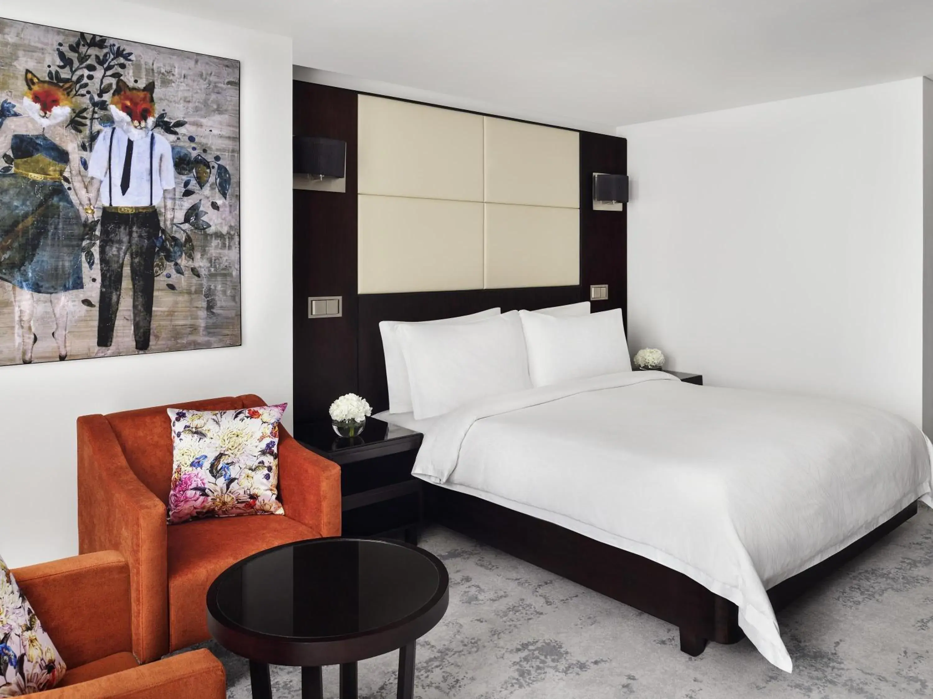 Superior King Room - Includes daily access to Riva Beach Club with free shuttle service in Mövenpick Hotel Jumeirah Lakes Towers Dubai Superior King Room - Includes daily access to Riva Beach Club with free shuttle service in Mövenpick Hotel Jumeirah Lakes Towers Dubai