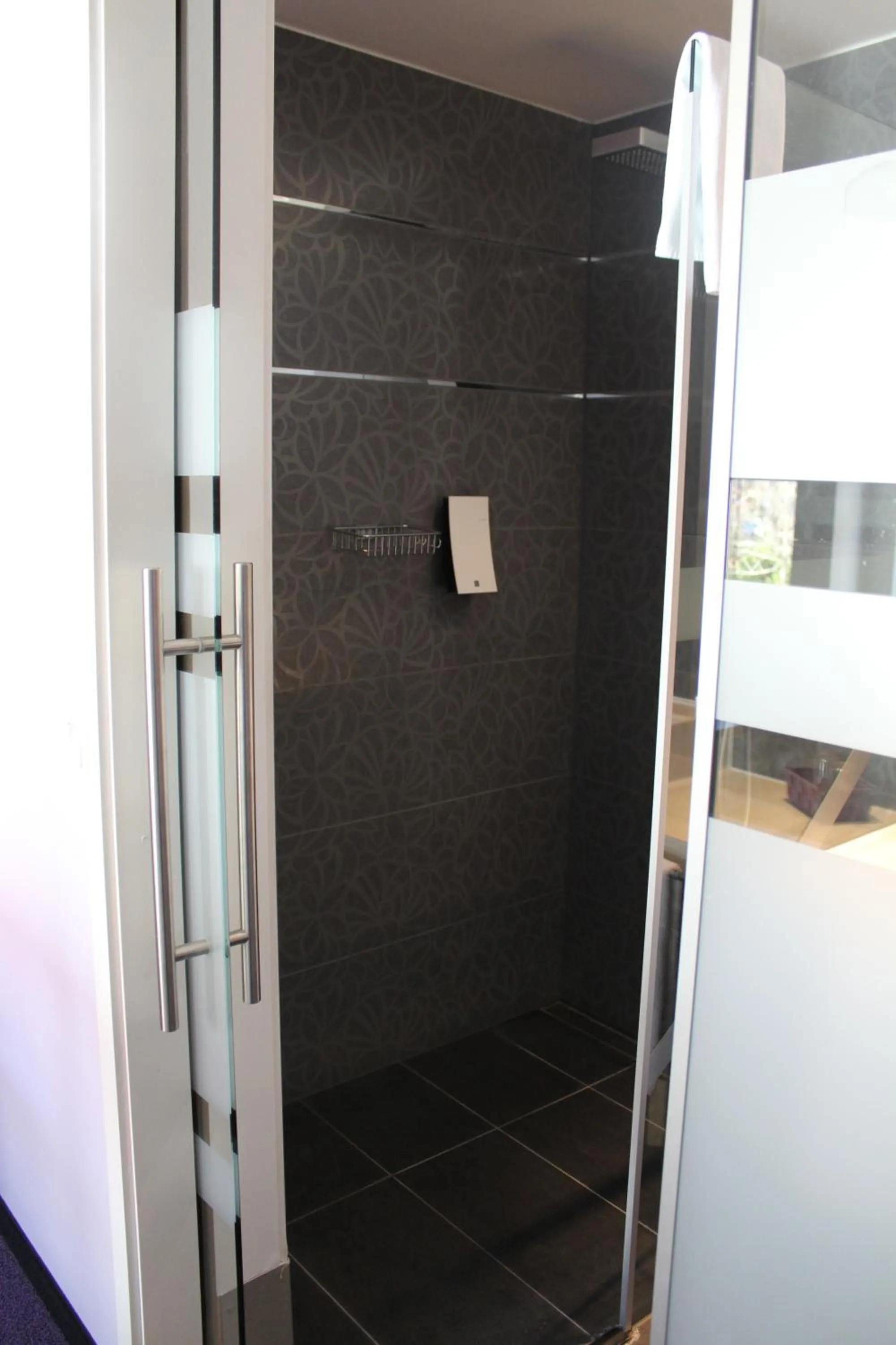 Shower in Amiga Hotel München Messe