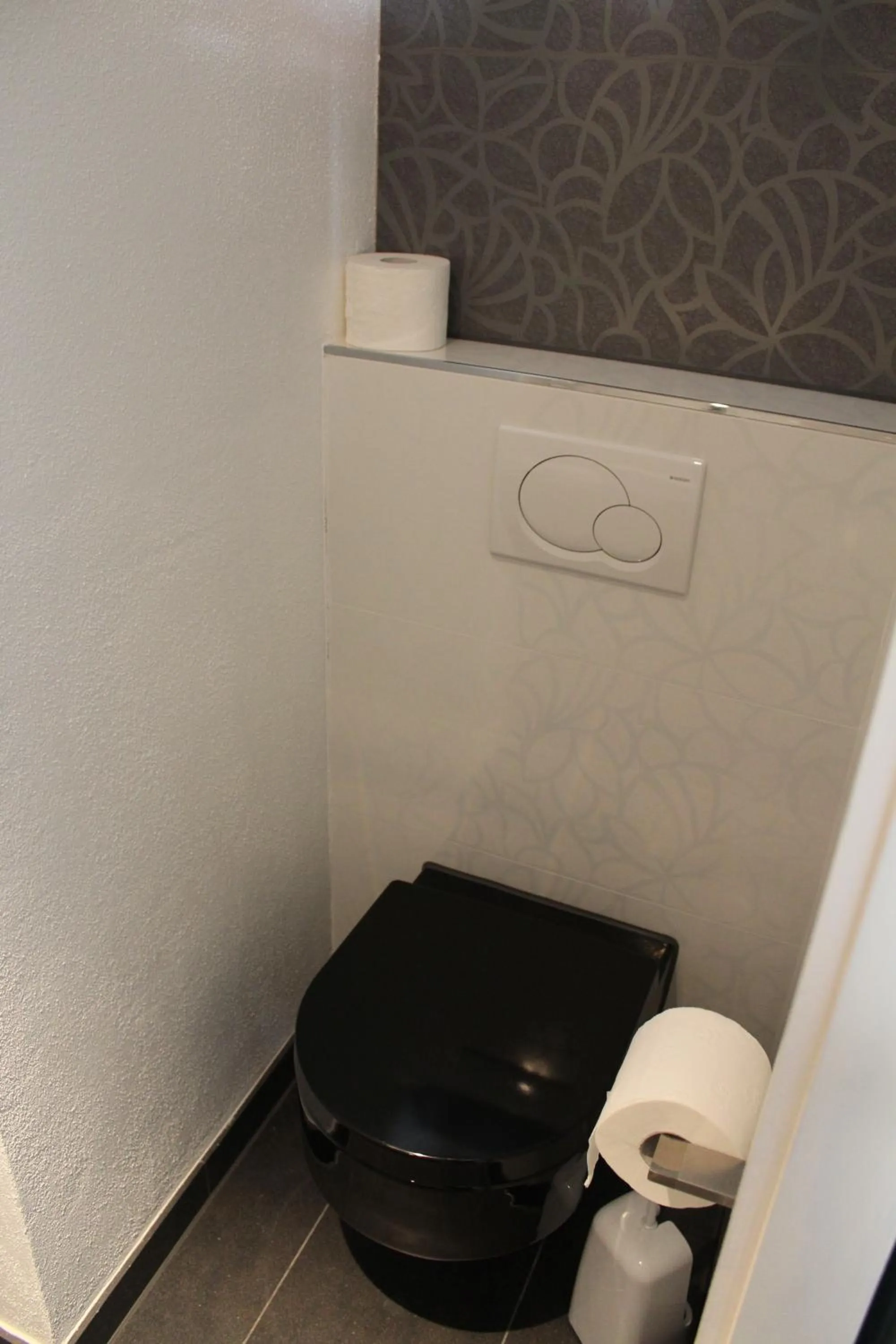 Toilet in Amiga Hotel München Messe