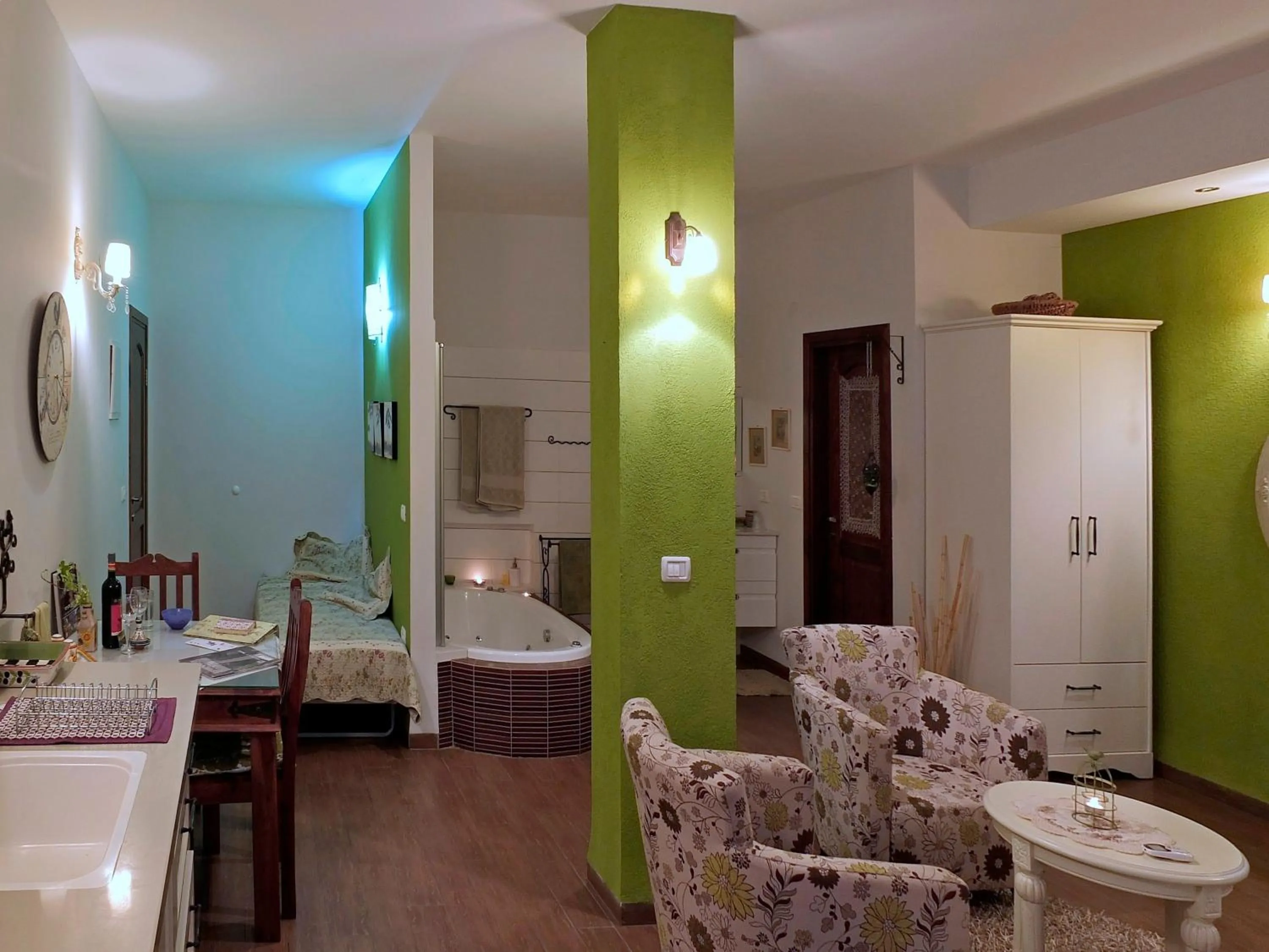 Photo of the whole room, Bathroom in Miki's Rosh Pinna