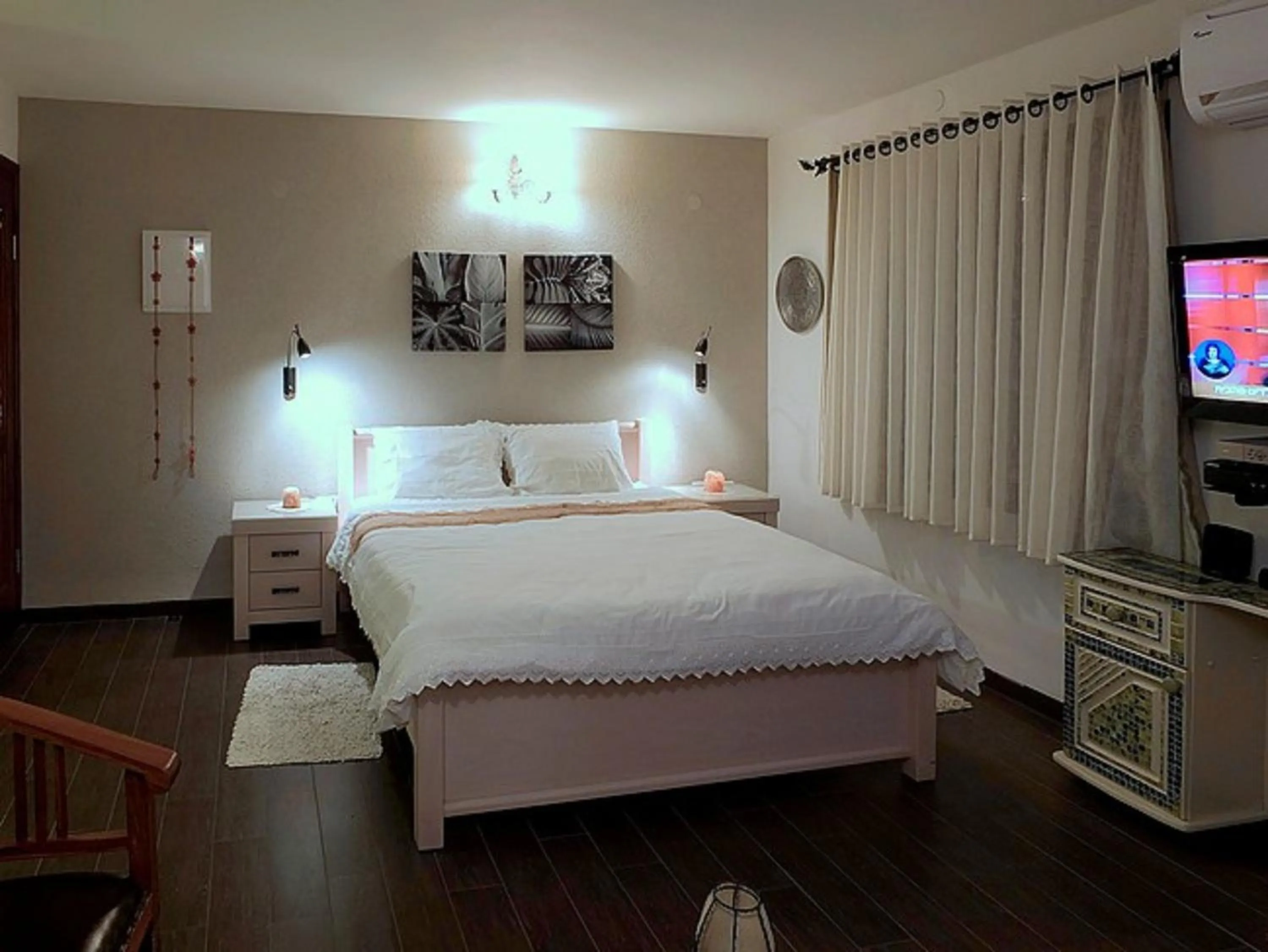 Bed in Miki's Rosh Pinna