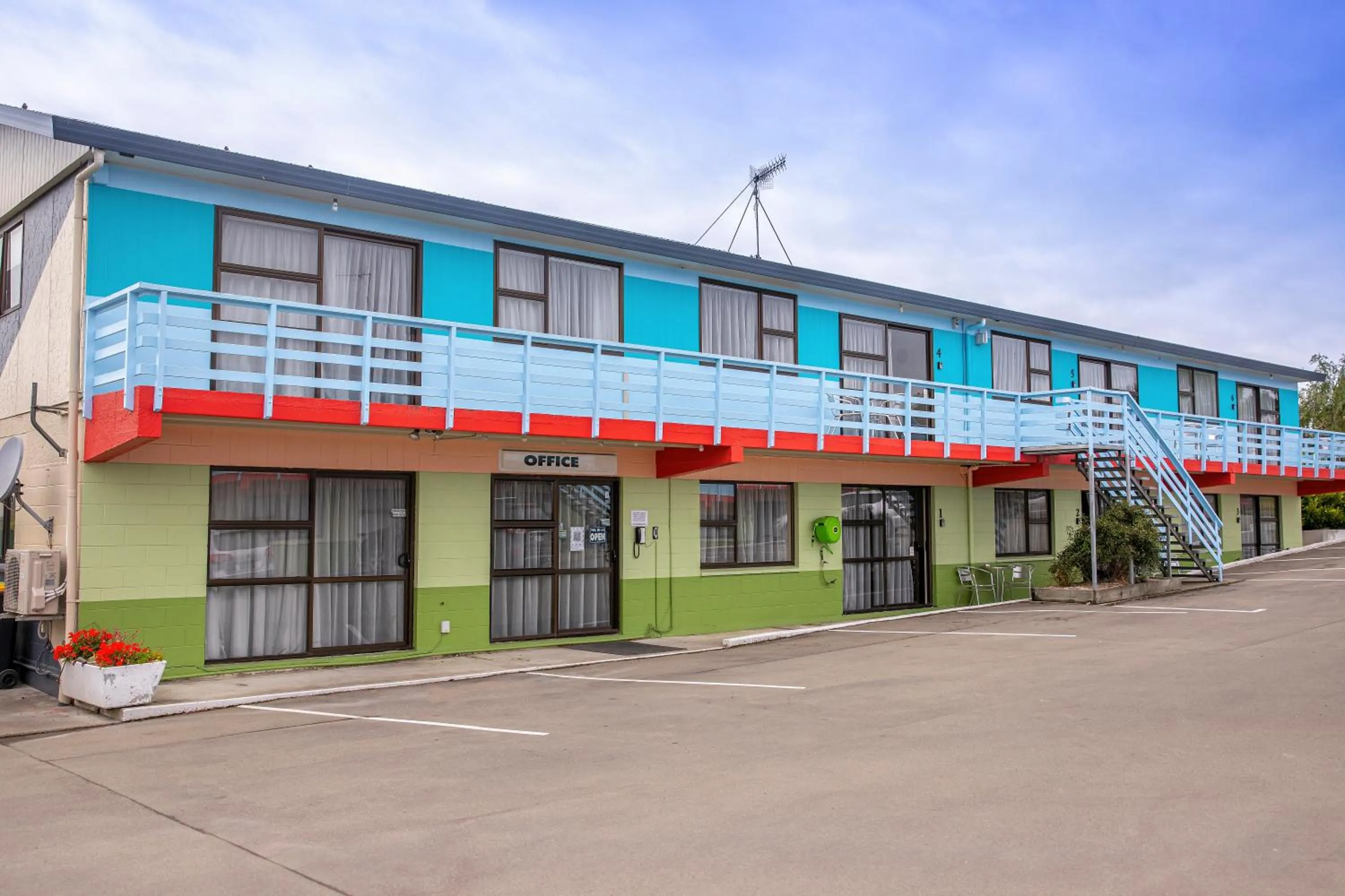 Property building in Fitzgerald on King