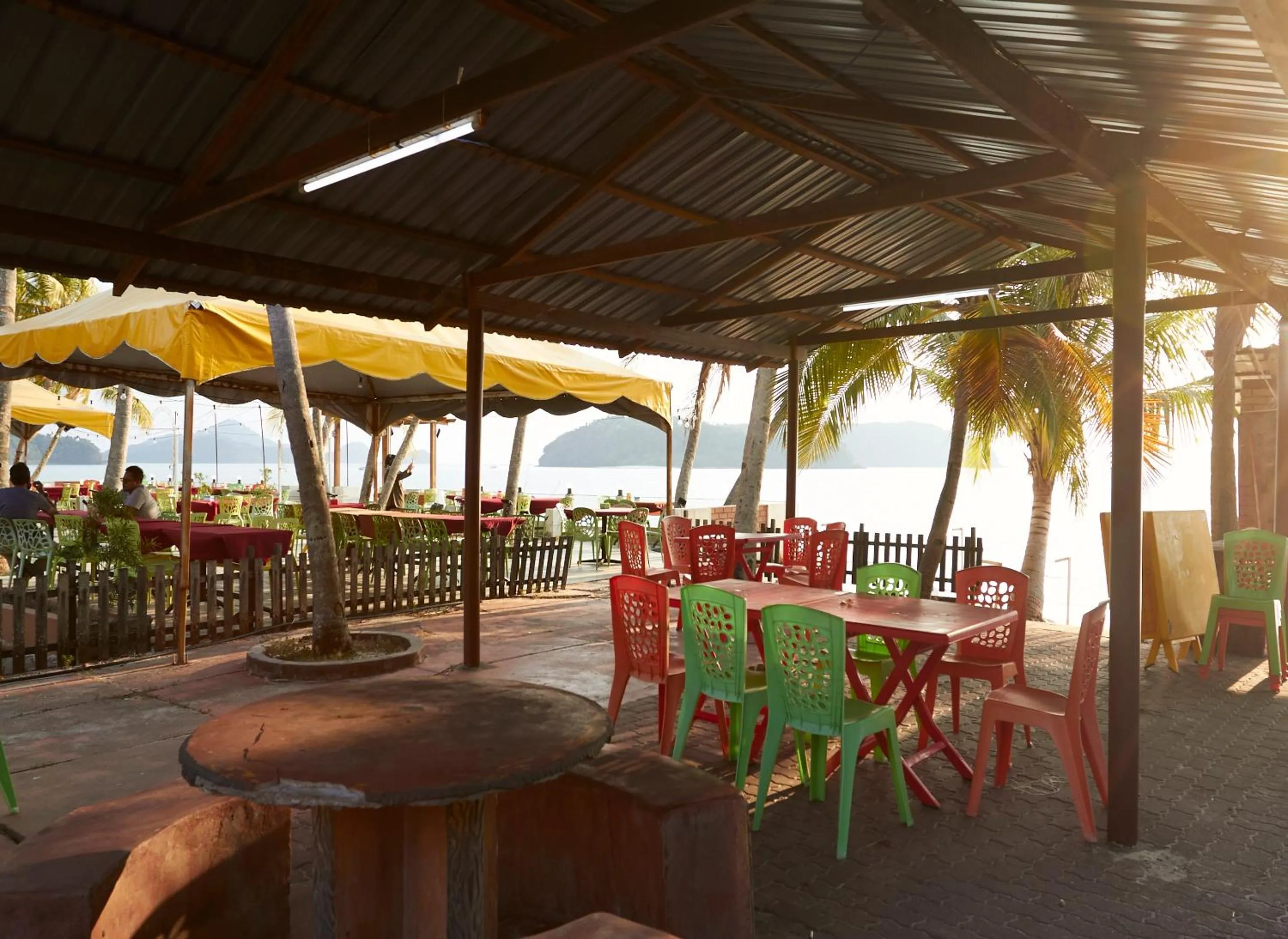 Restaurant/places to eat in Corrie Chalet Pantai Cenang Langkawi