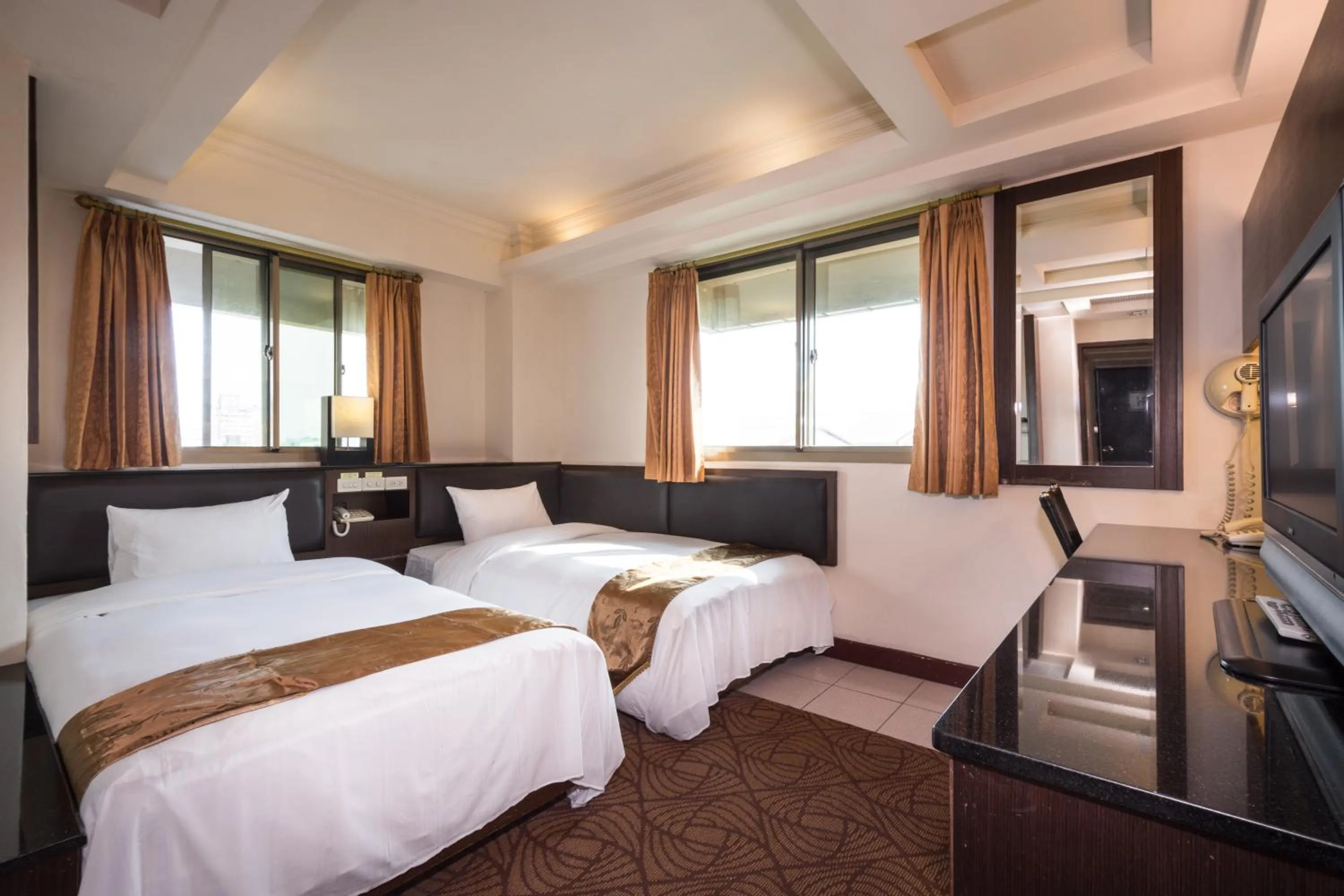 bunk bed, Bed in The Enterpriser Hotel