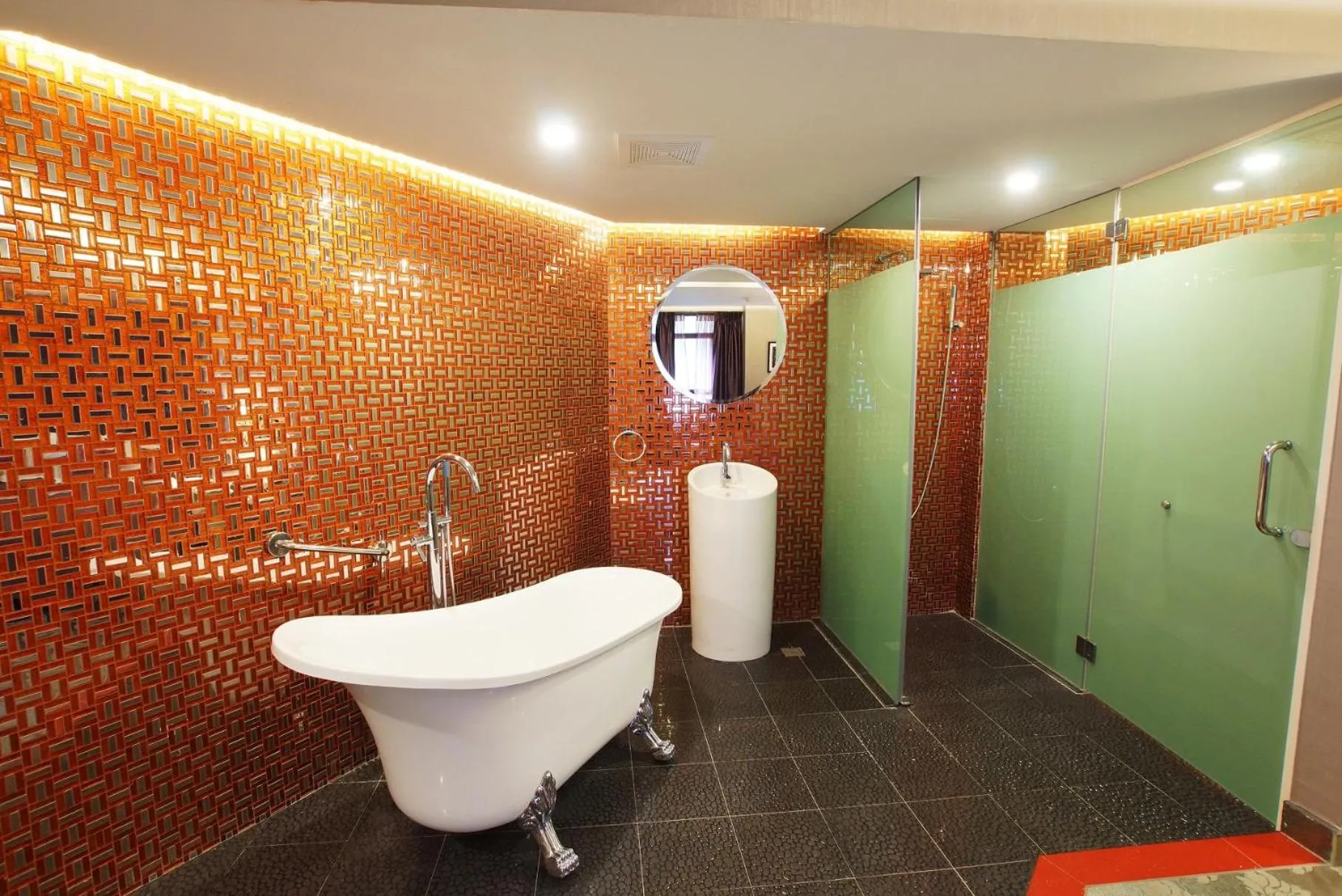 Bath in Kingston Hotel 3 - Kuala Lumpur