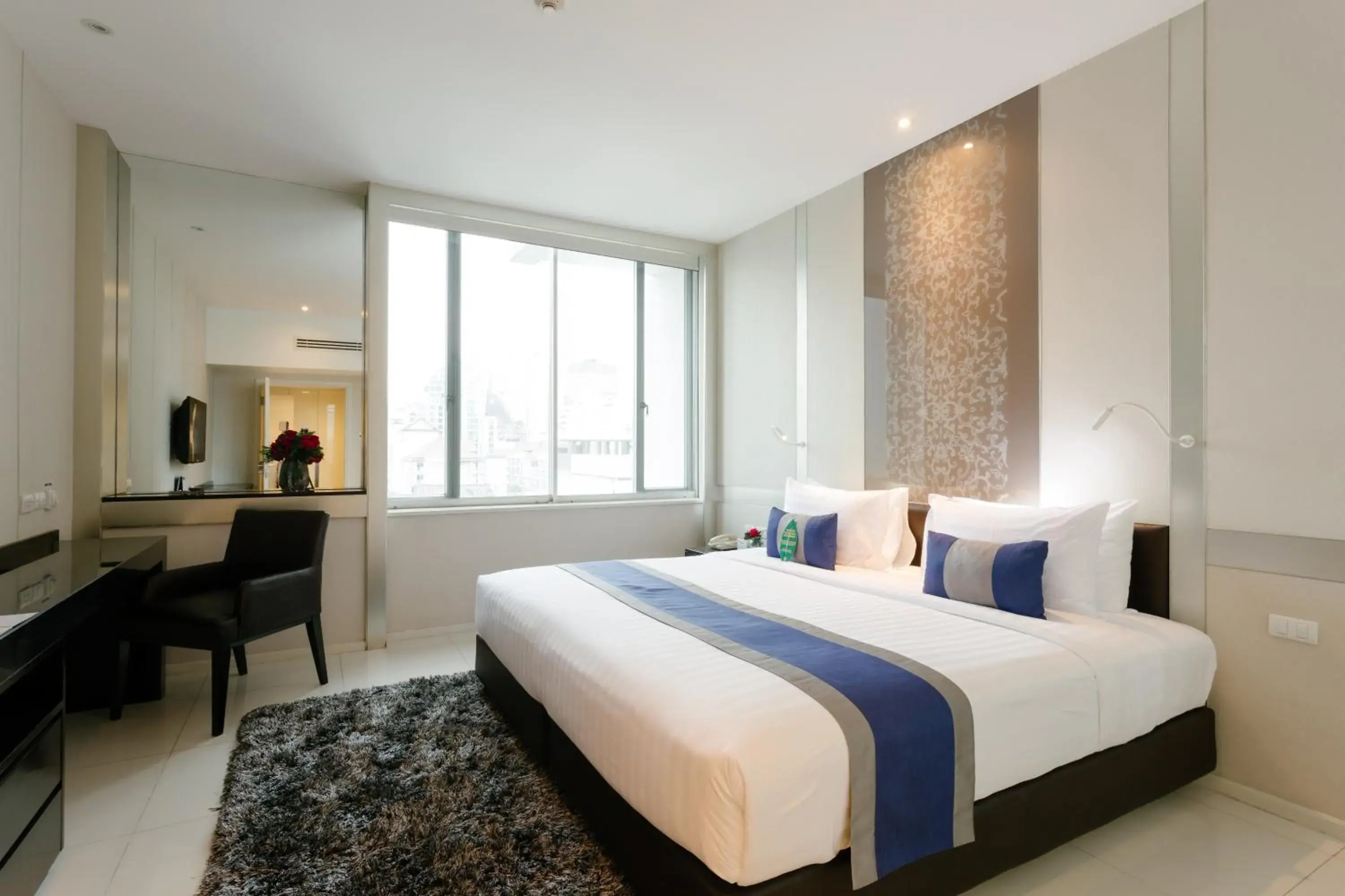 Grand Suite Room in Mandarin Hotel Managed by Centre Point Grand Suite Room in Mandarin Hotel Managed by Centre Point