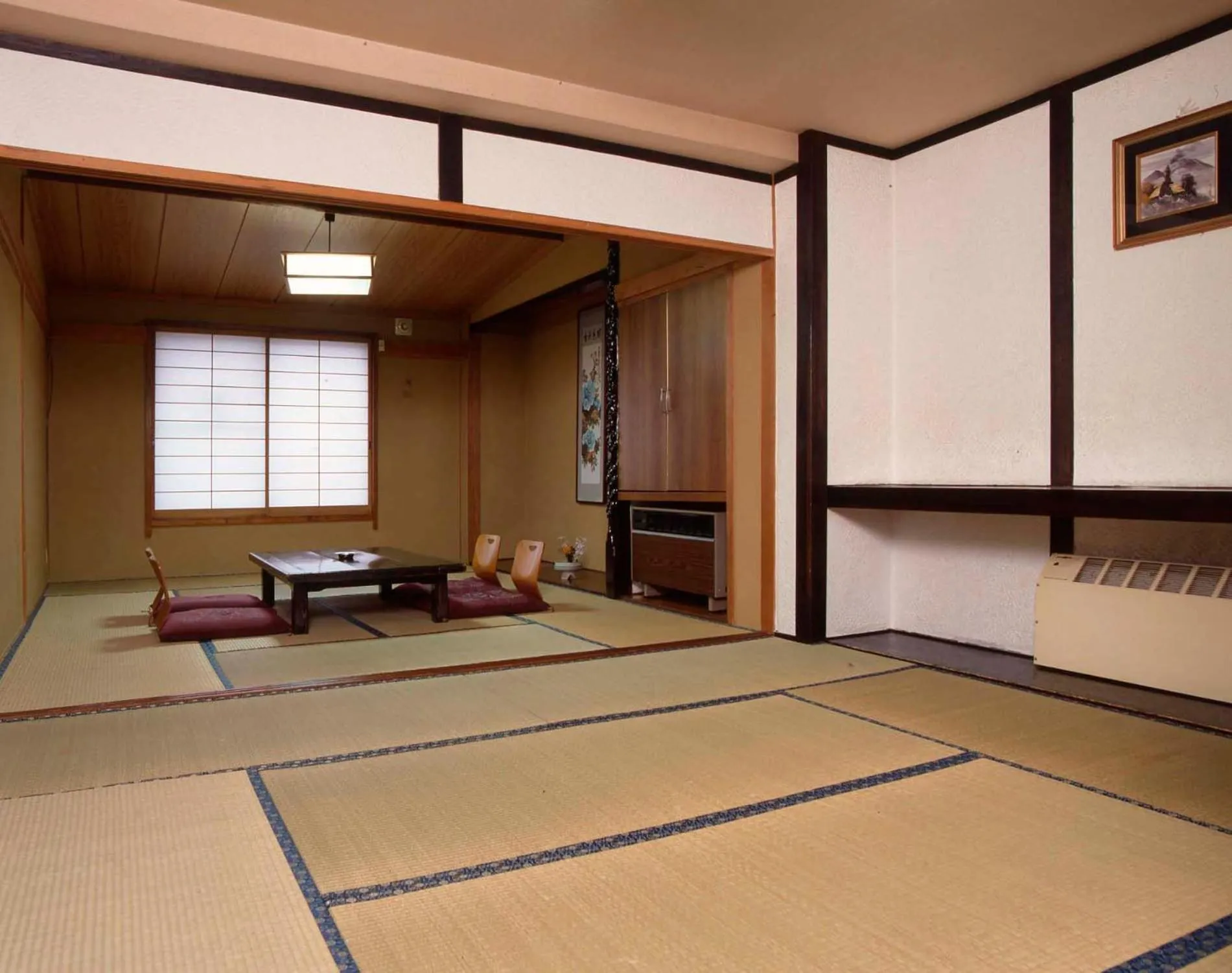 View (from property/room), Bed in Hotel Sanraku