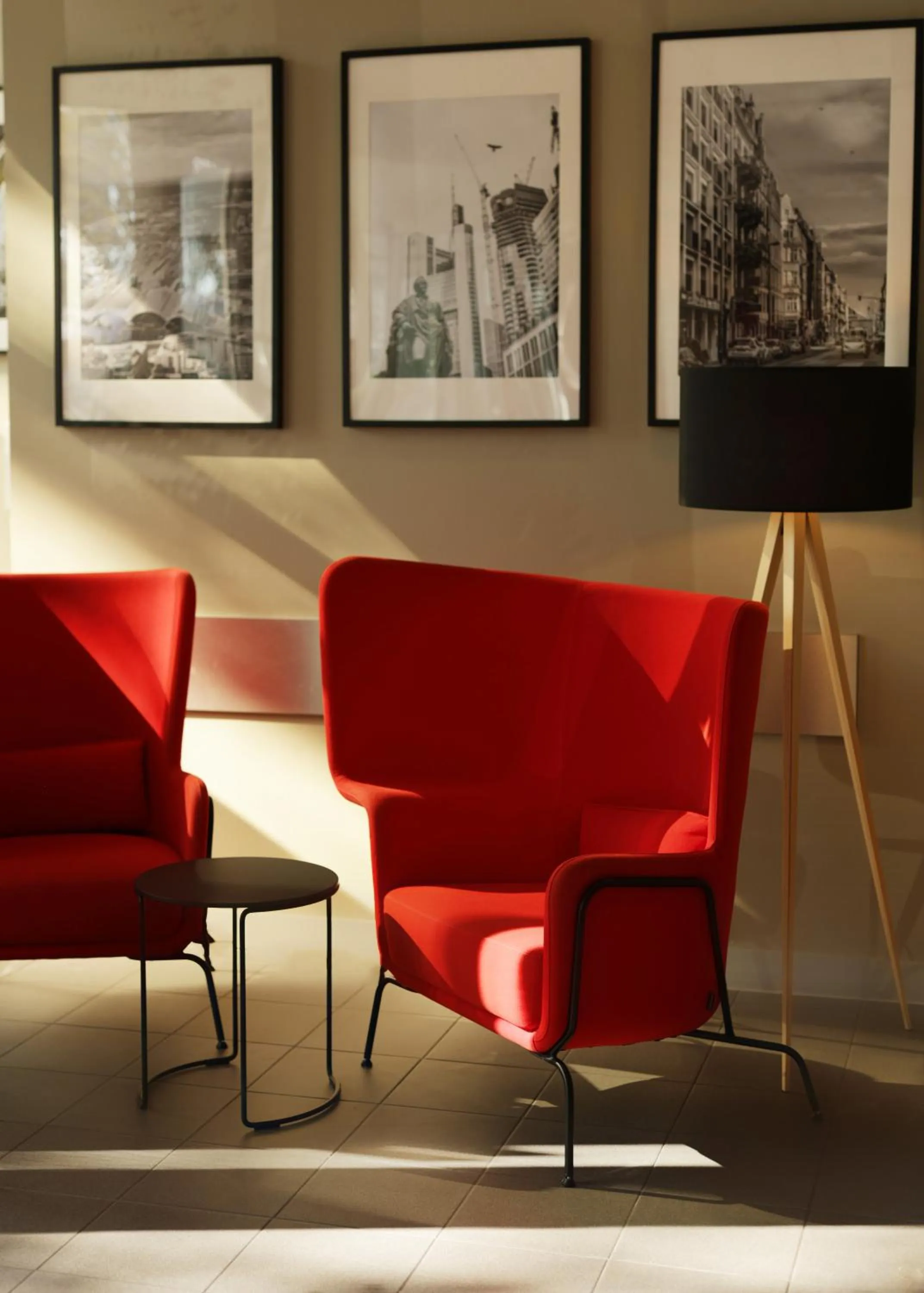 Lobby or reception in ibis Frankfurt Centrum