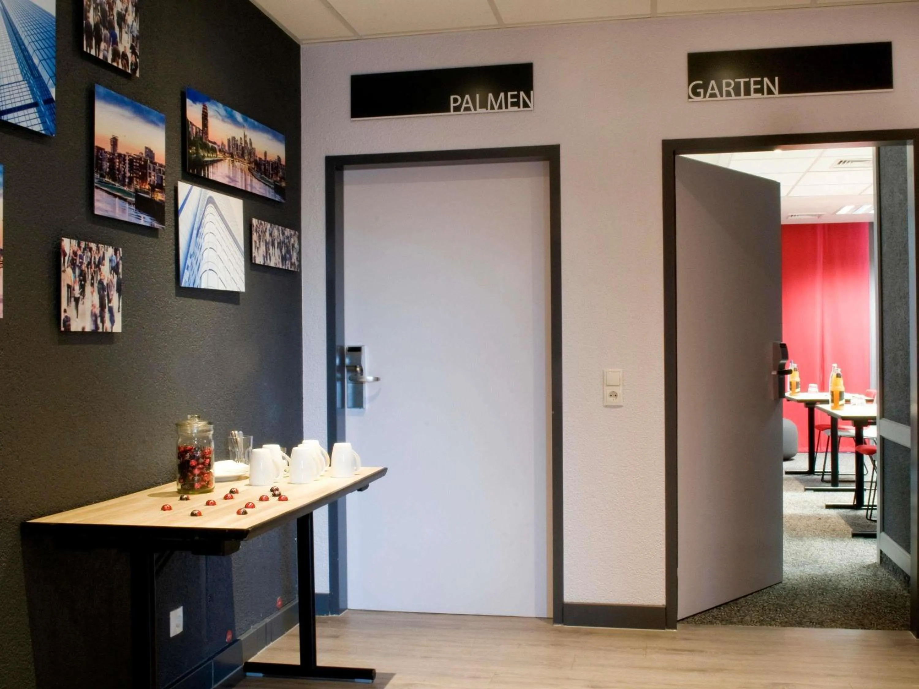 Meeting/conference room in ibis Frankfurt Centrum