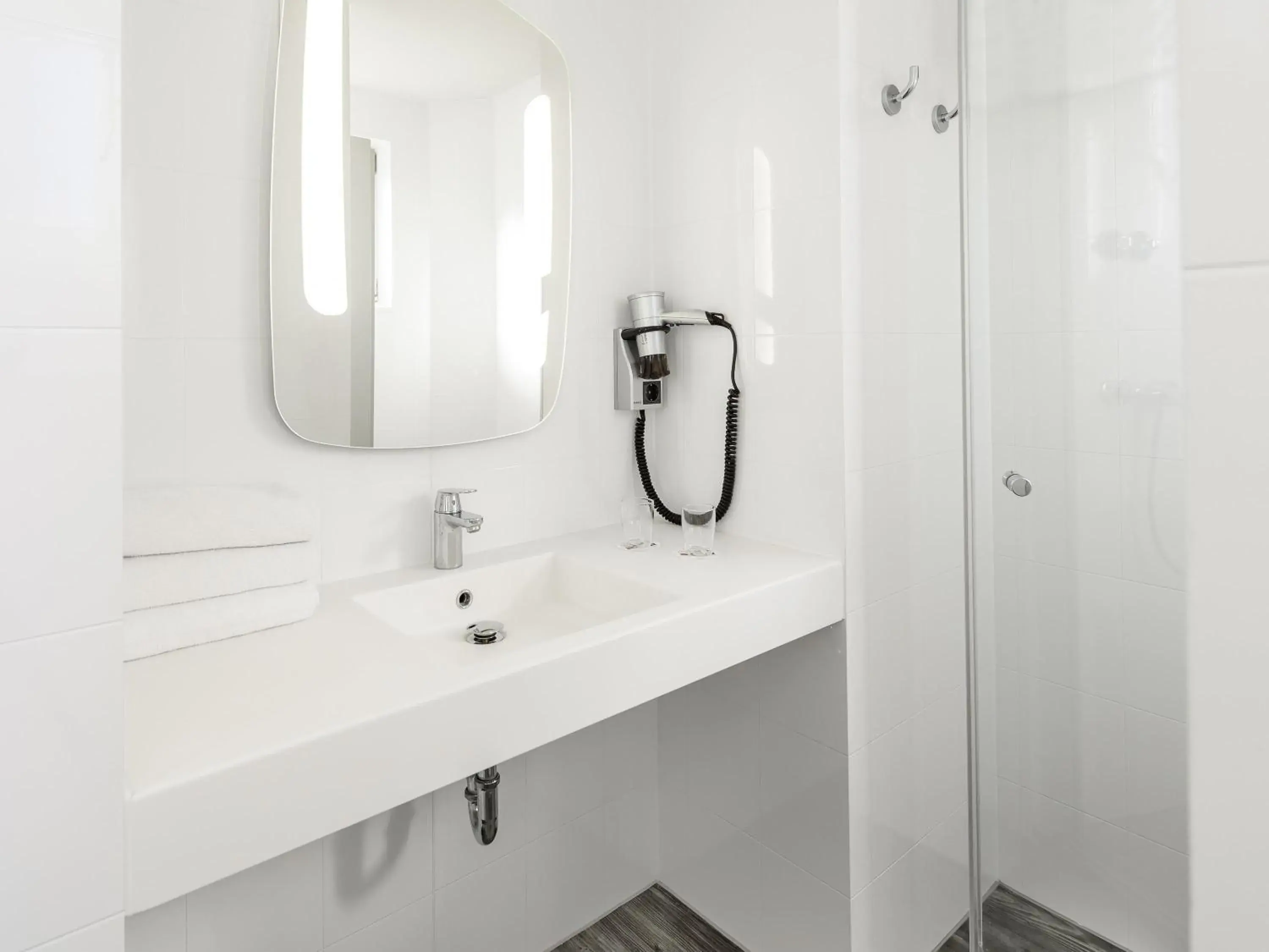 Superior King Room in ibis Frankfurt Centrum Superior King Room in ibis Frankfurt Centrum