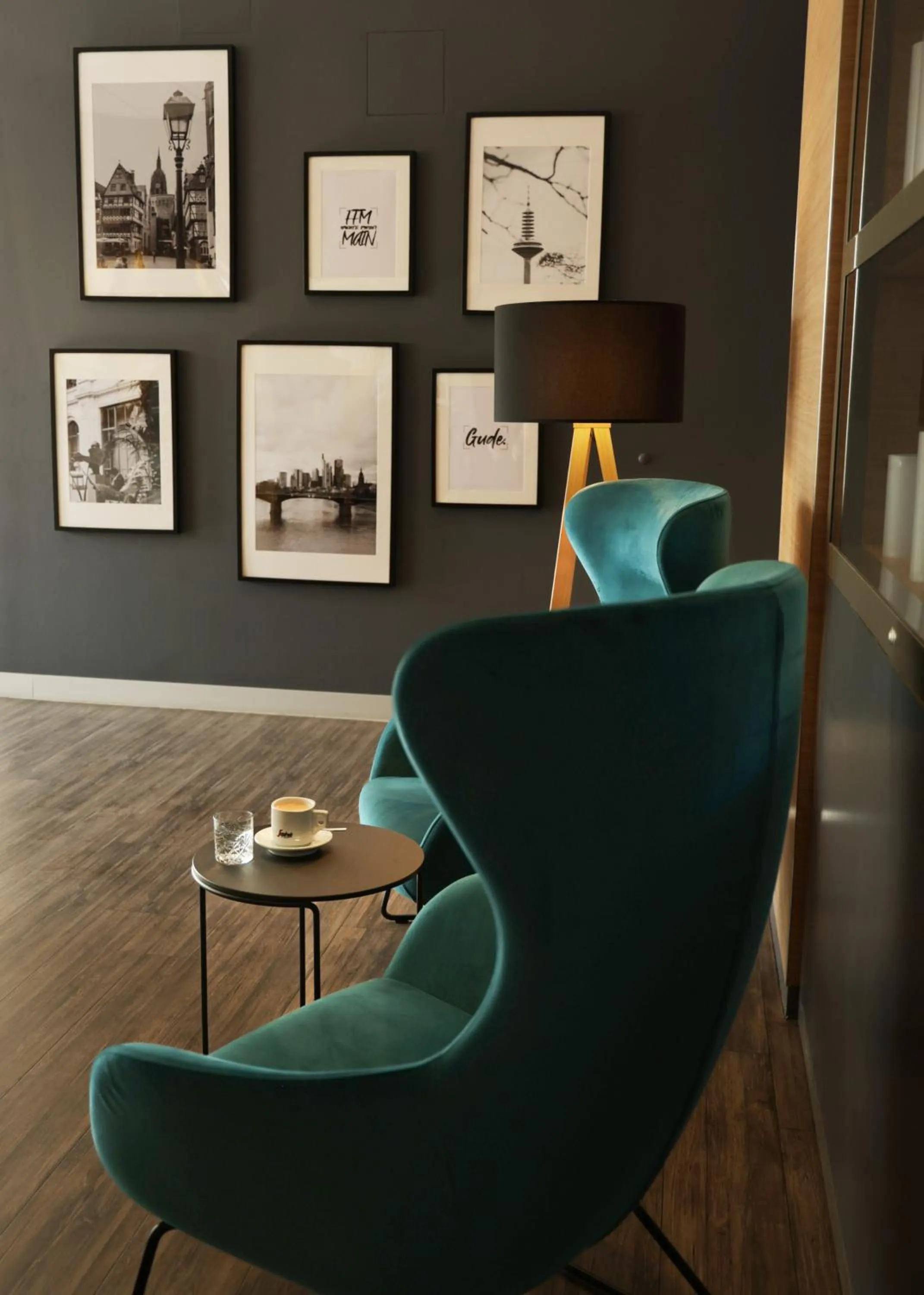 Lobby or reception in ibis Frankfurt Centrum