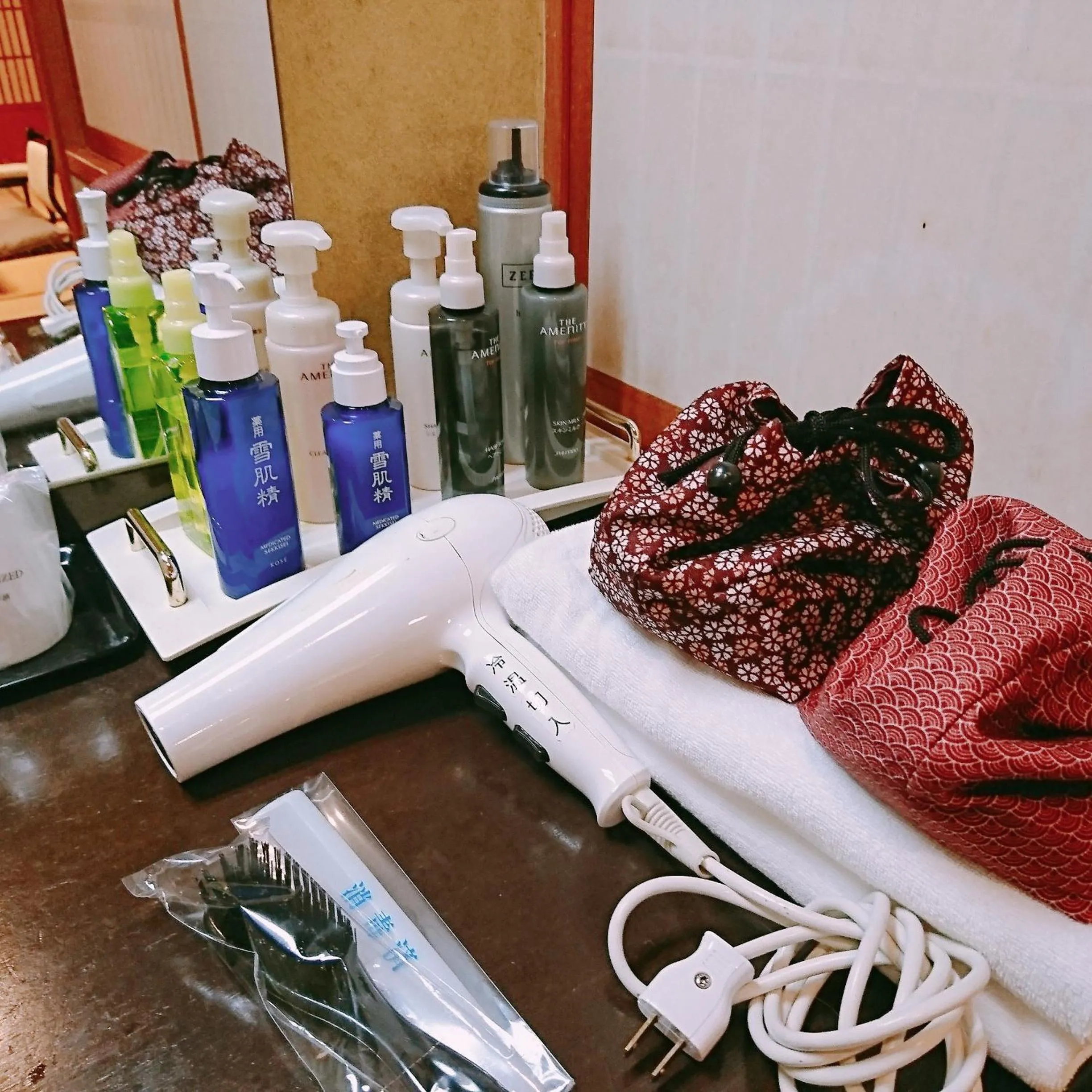 Photo of the whole room in Yufuin Santoukan