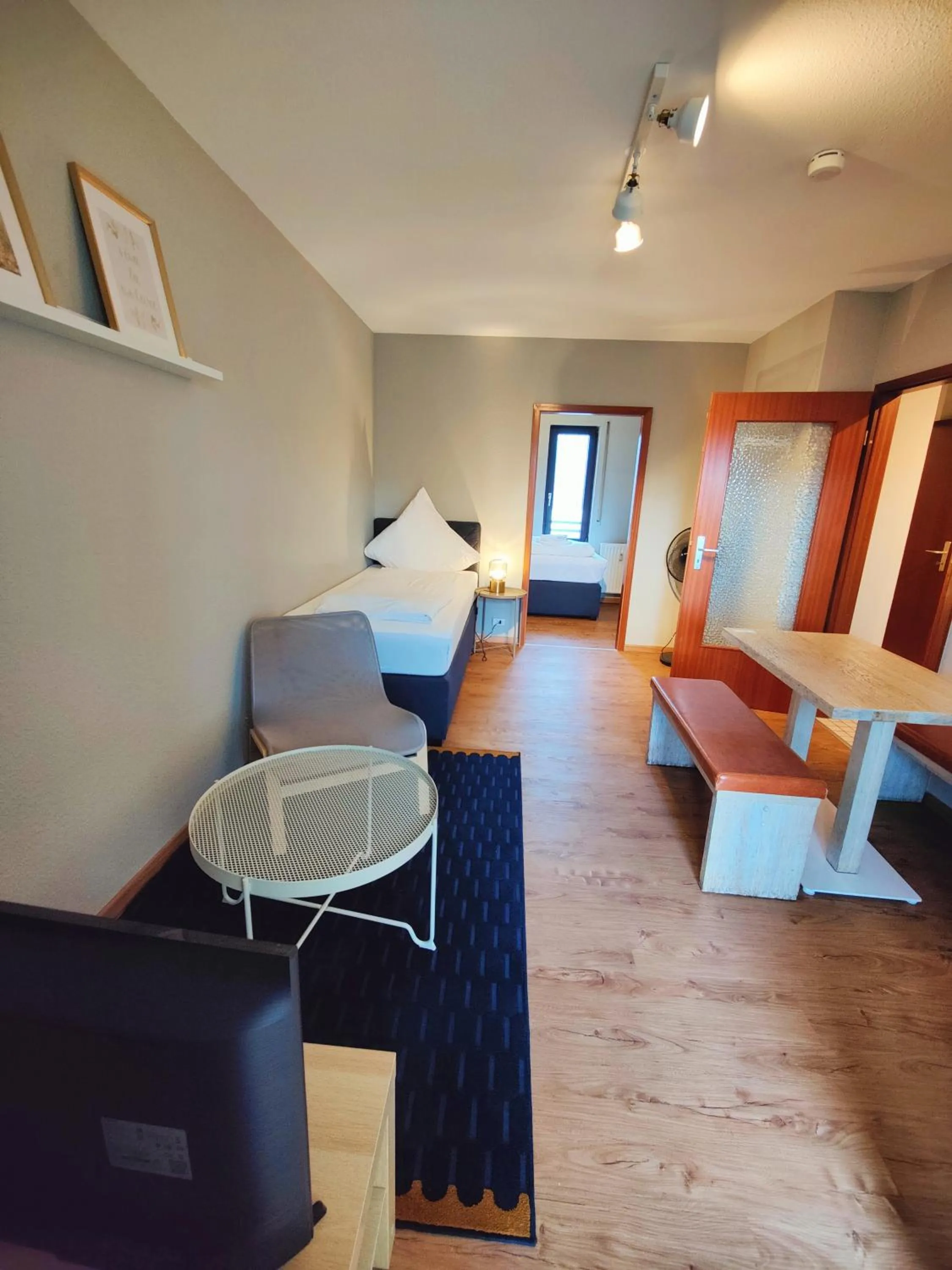 Bed in Hotel Beim Schupi Karlsruhe