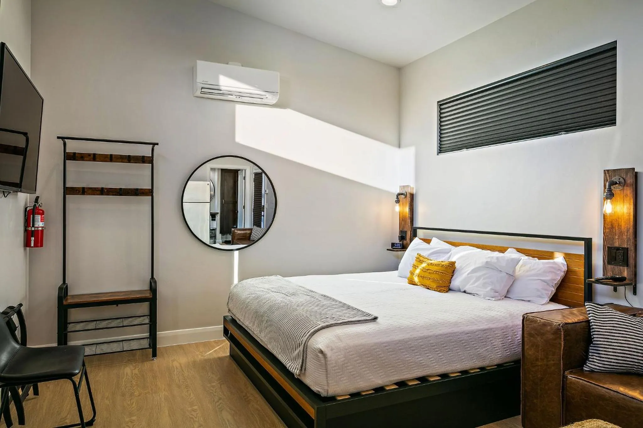 Bedroom, Bed in The Dwellings