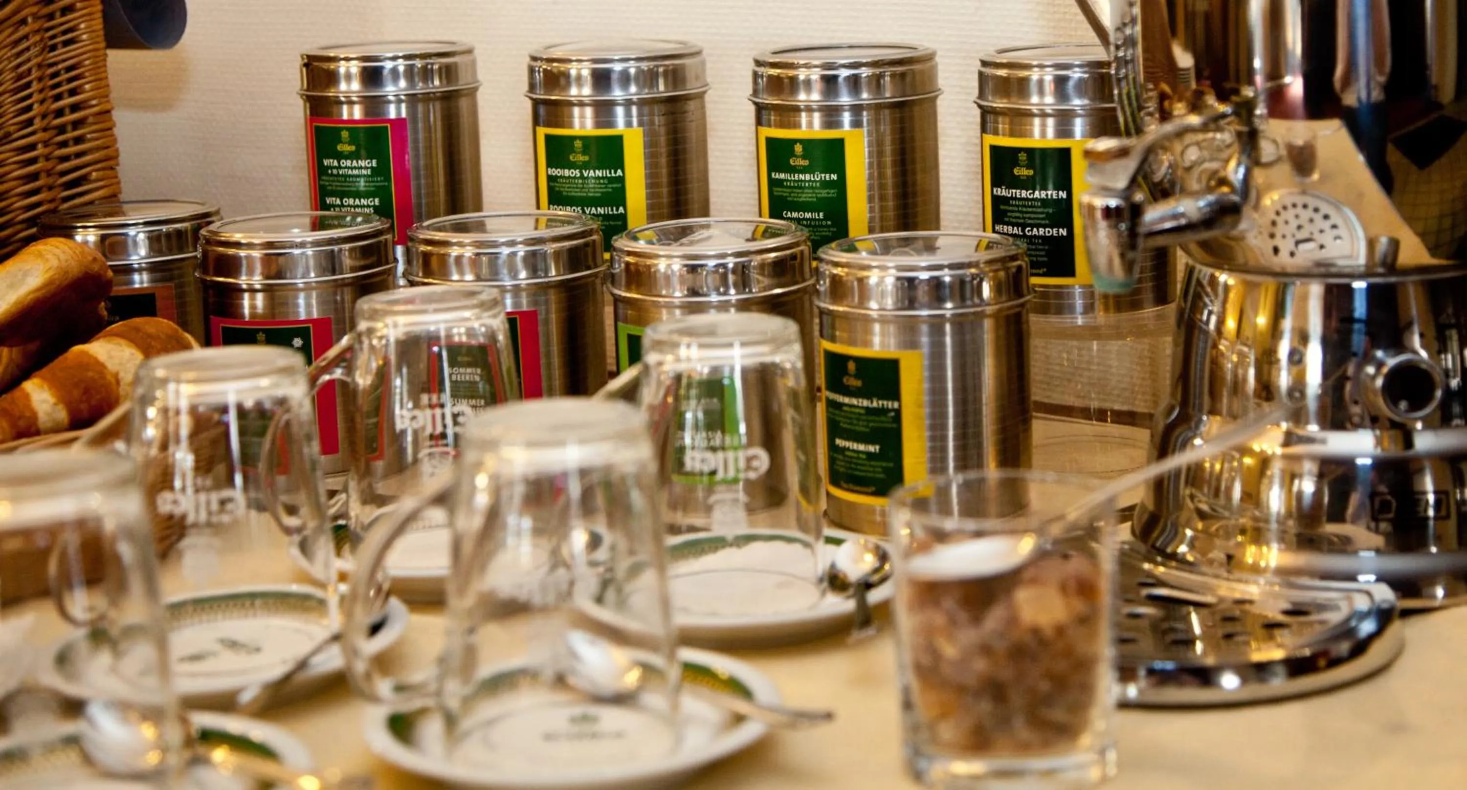Coffee/tea facilities in Hotel Strauss