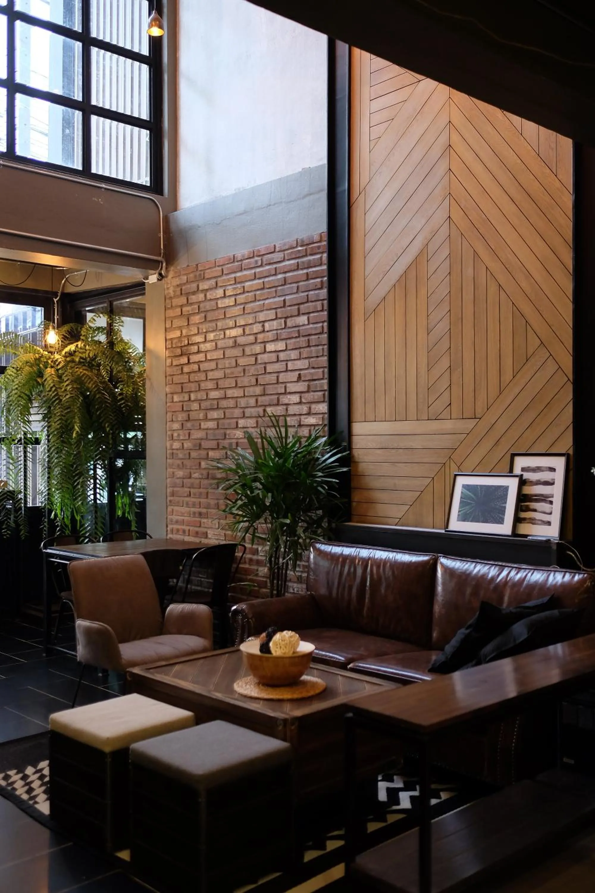 Restaurant/places to eat in Sailomyen Hostel